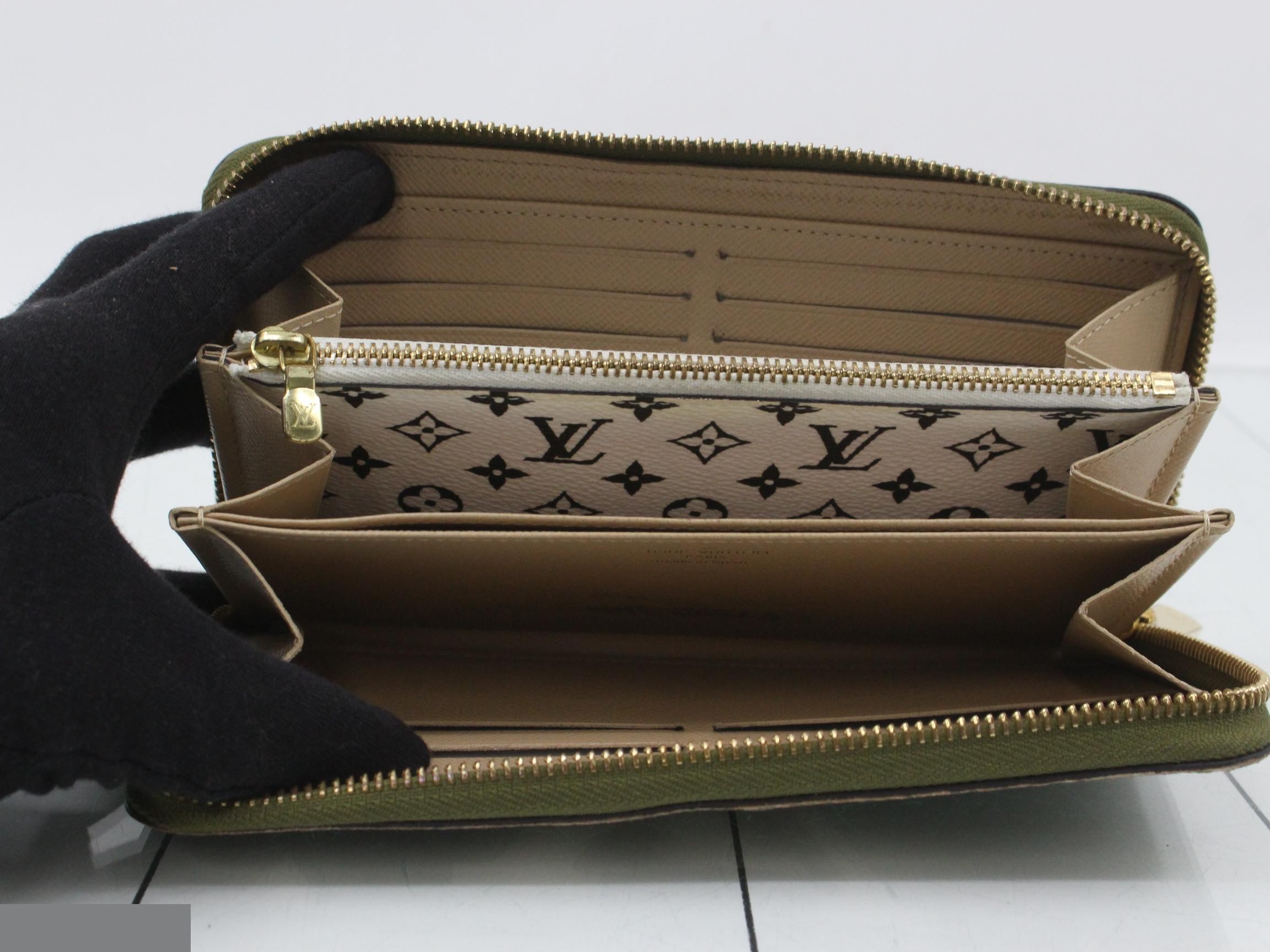Monogram Giant Zippy Wallet — view 4