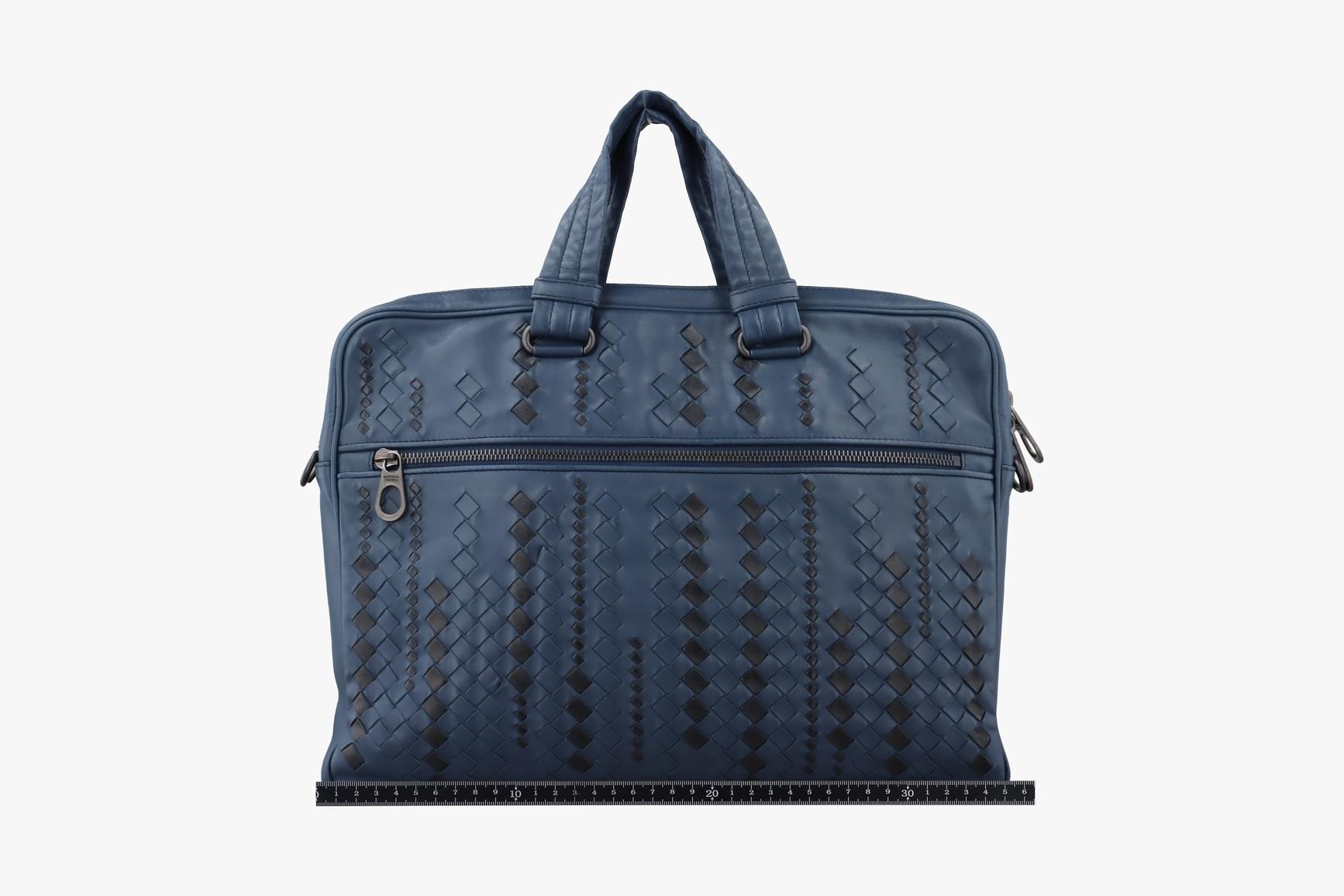 Intrecciato lambskin, blue x black — view 2