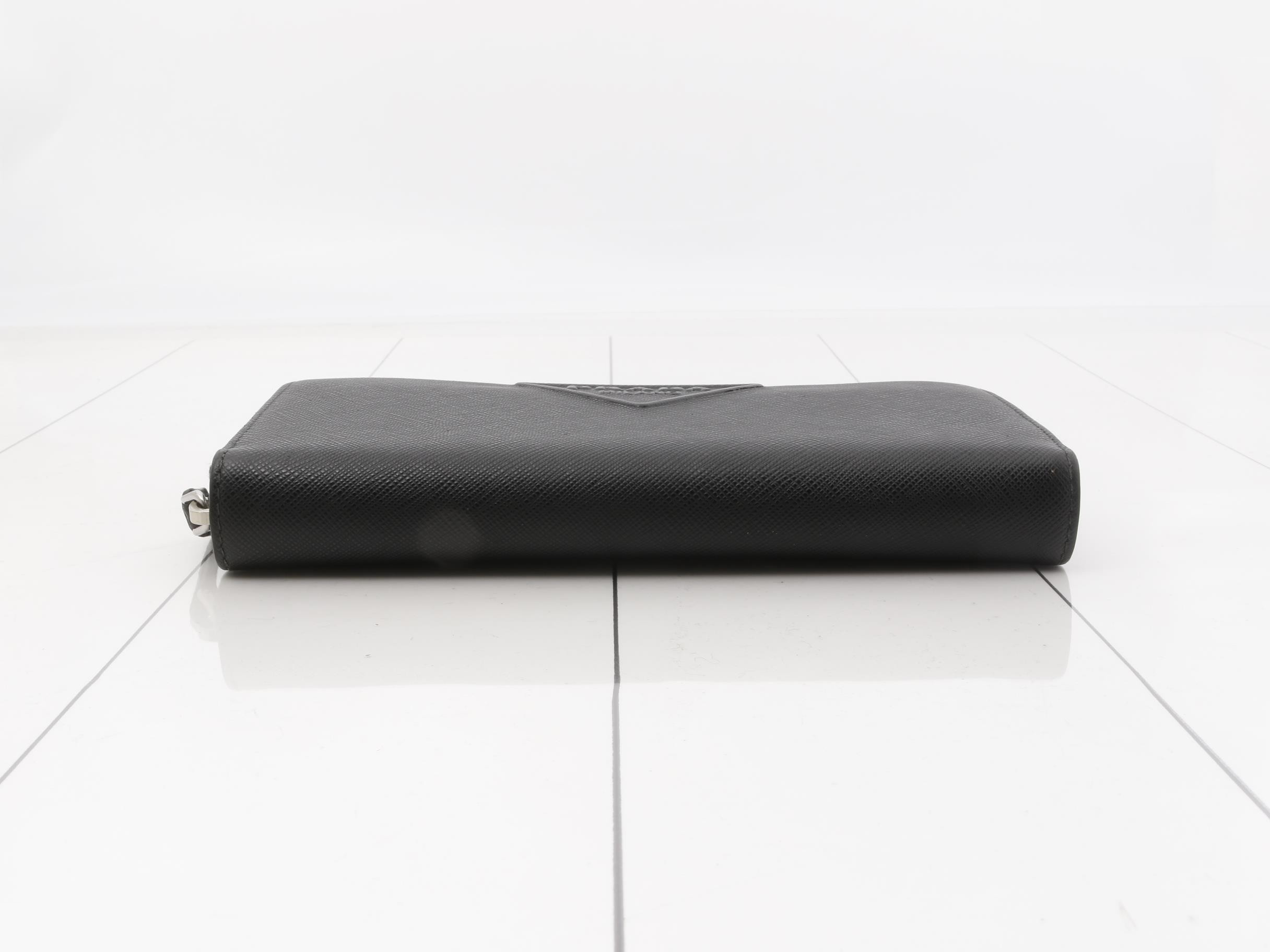 Embossed wallet — view 3