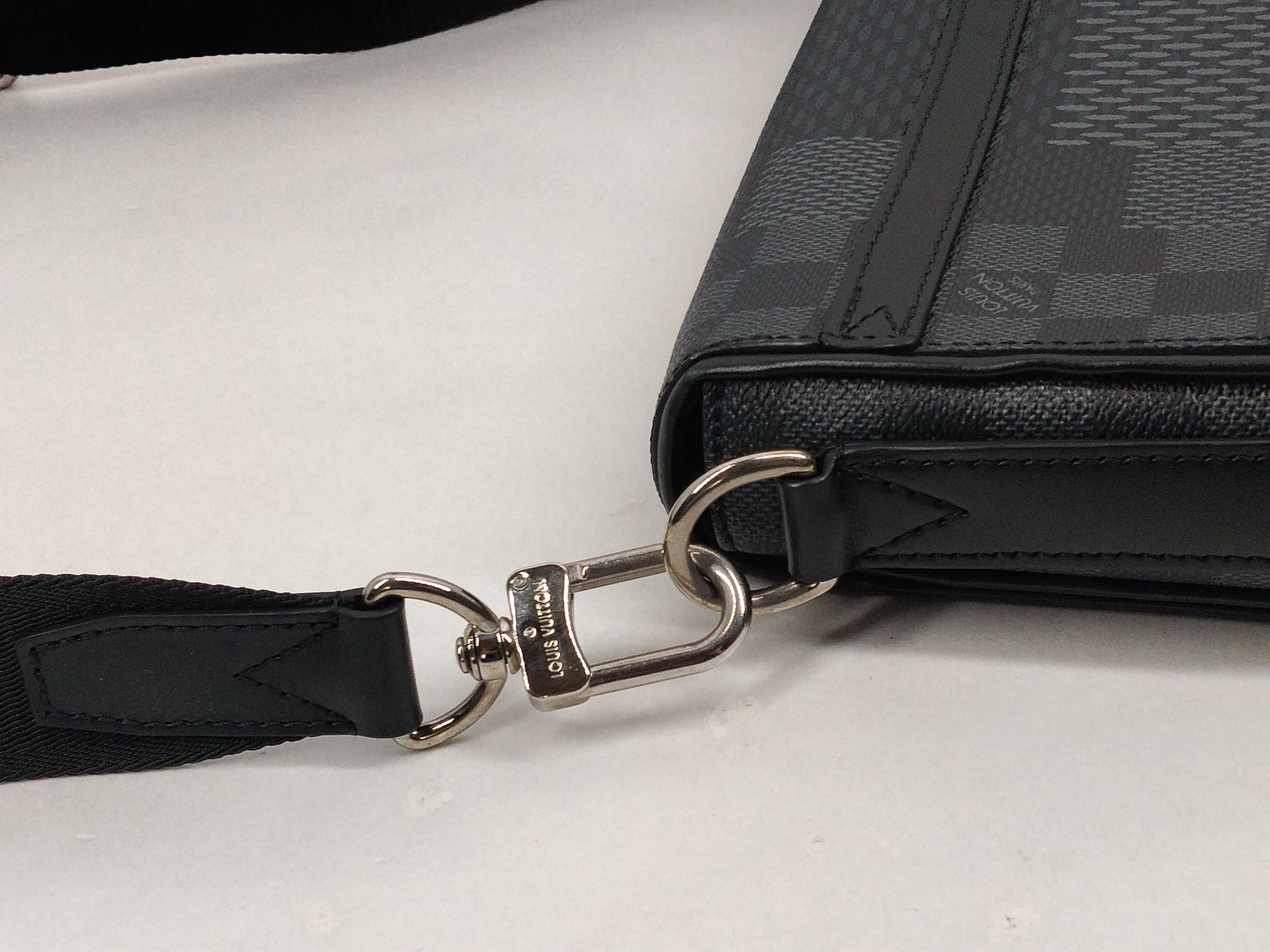 Damier Graphite Studio Messenger Shoulder Bag N50013 IC Chip Shoulder Bag — view 5