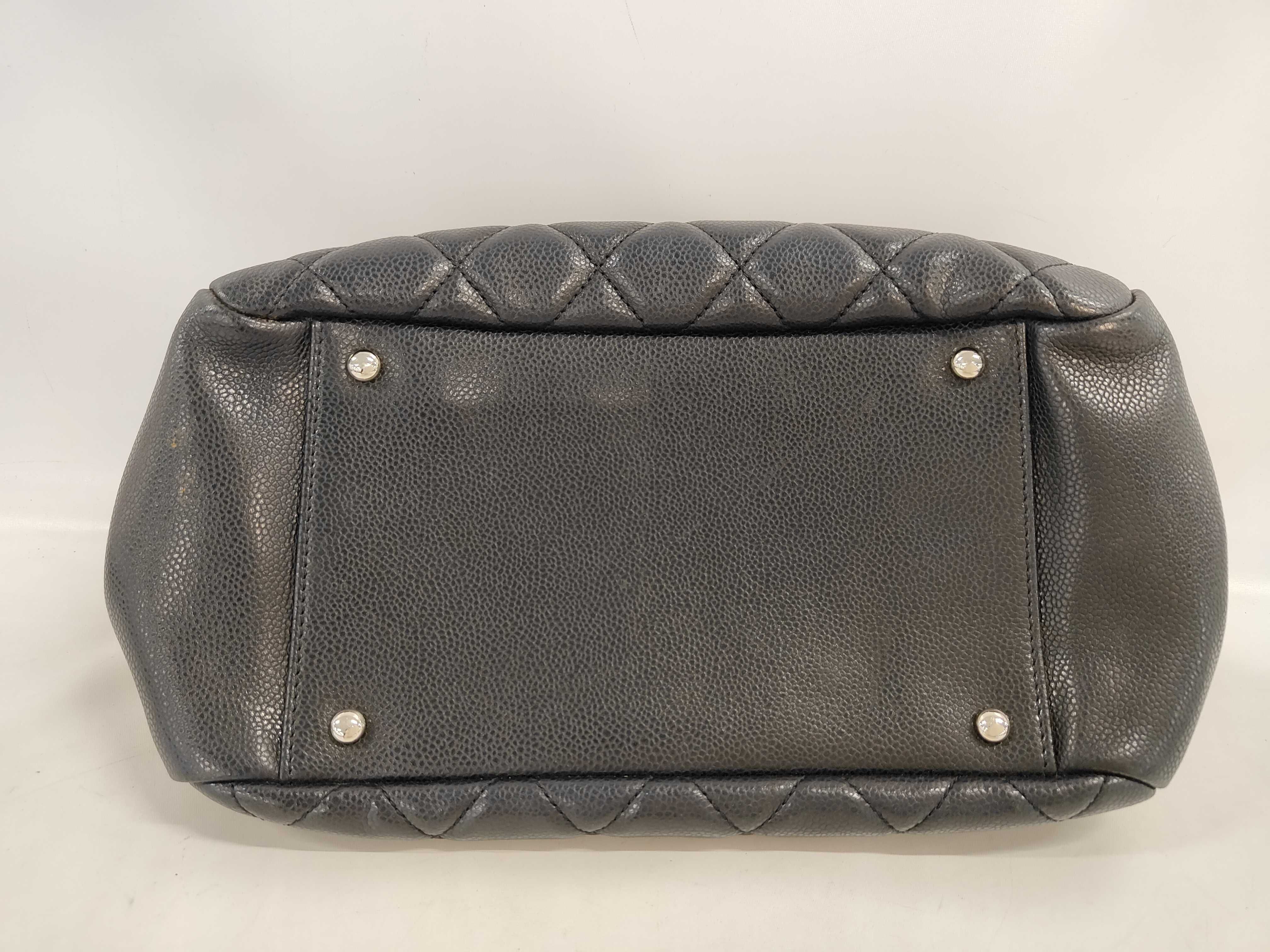 handbag — view 3