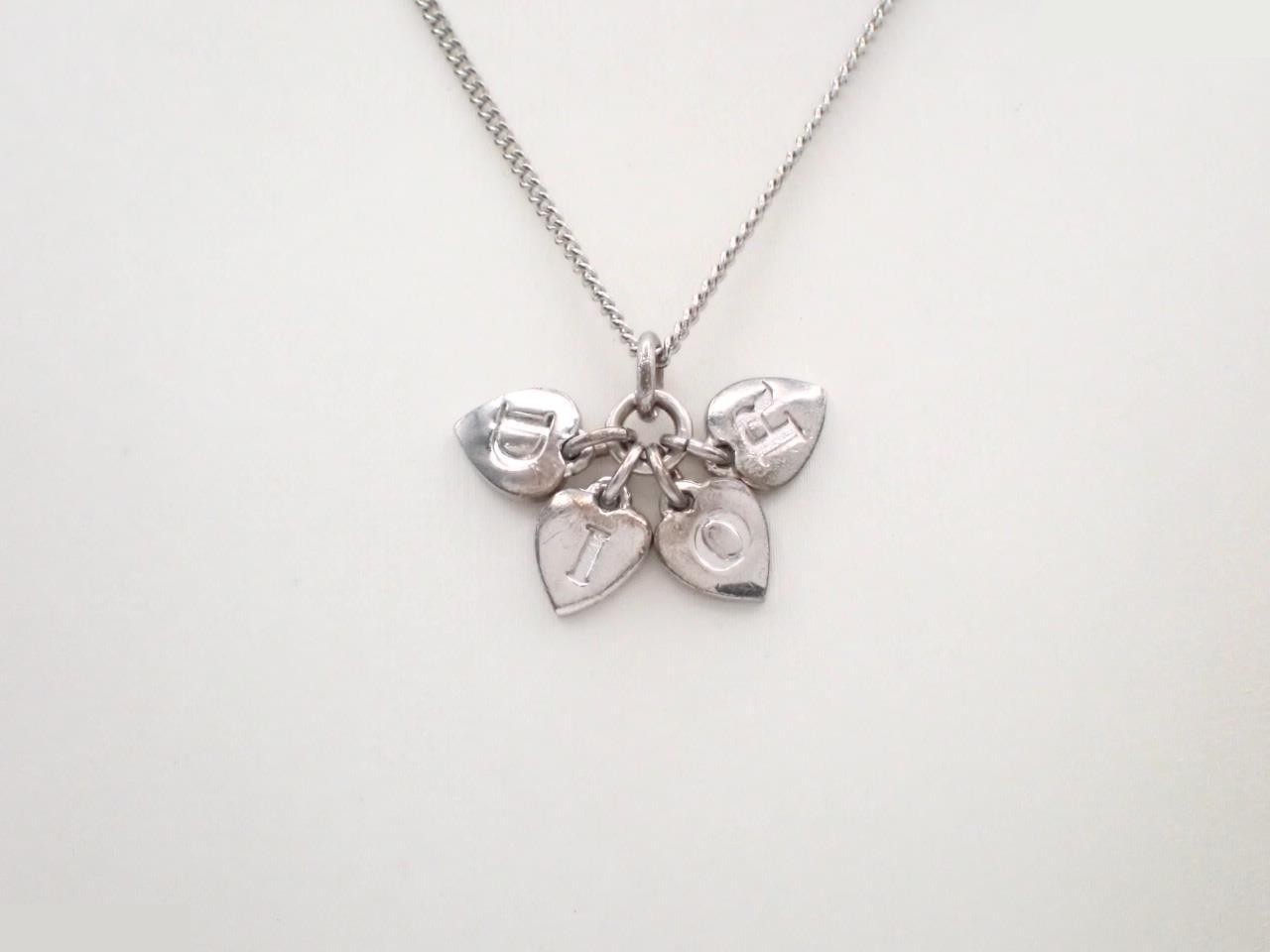necklace, chain approximately 46cm