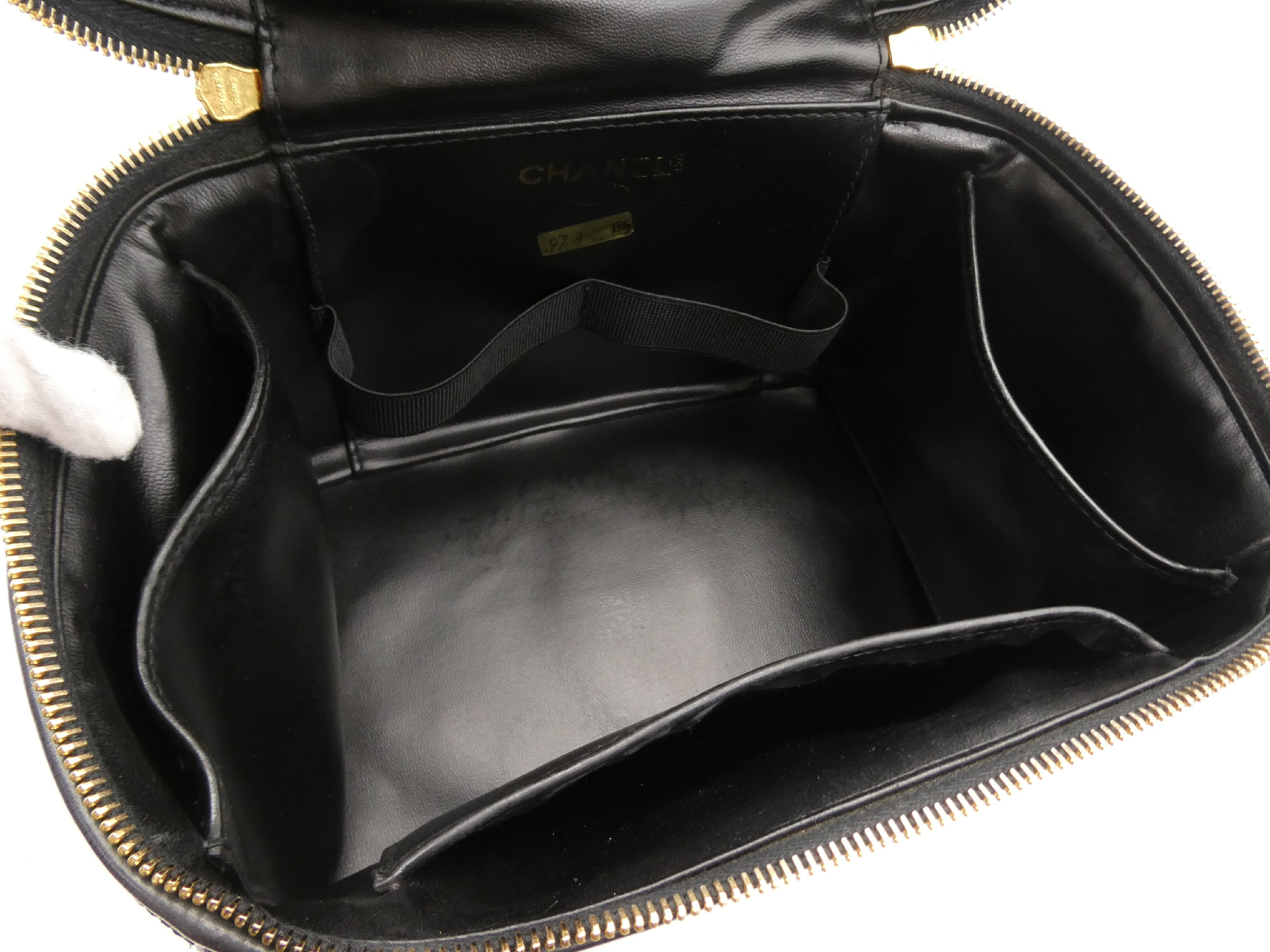 Matelassé Coco Mark 2-Way Vanity Bag — view 7