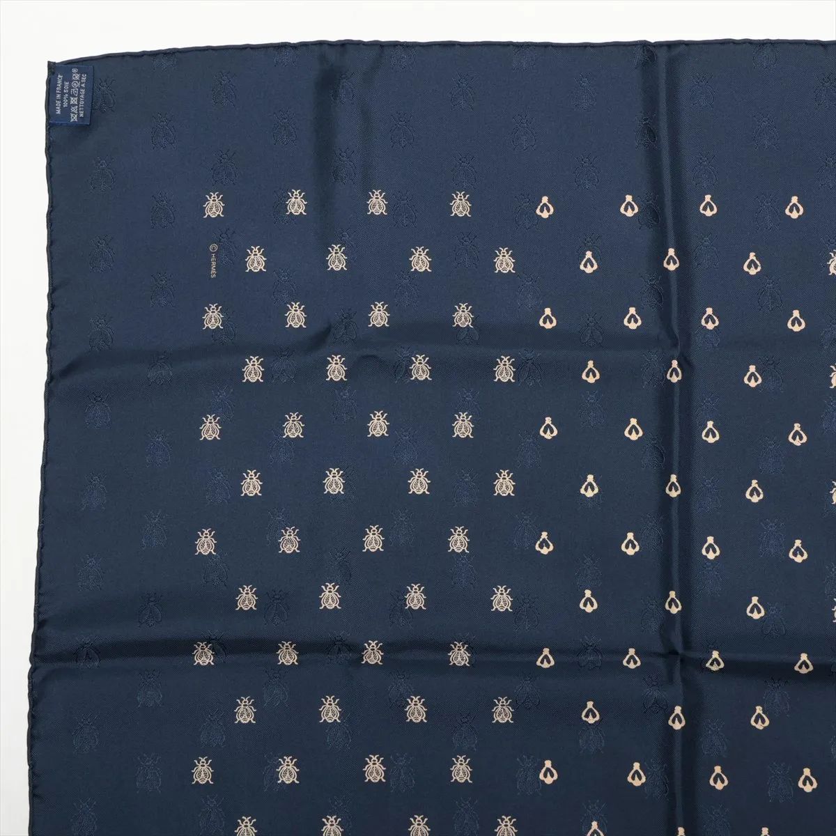 Carre 70 Petit Abeille Scarf Silk Navy Thread — view 2