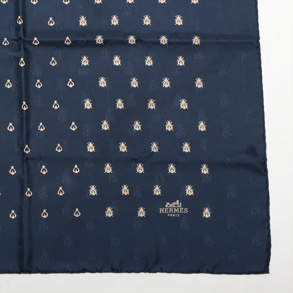 Carre 70 Petit Abeille Scarf Silk Navy Thread — view 4