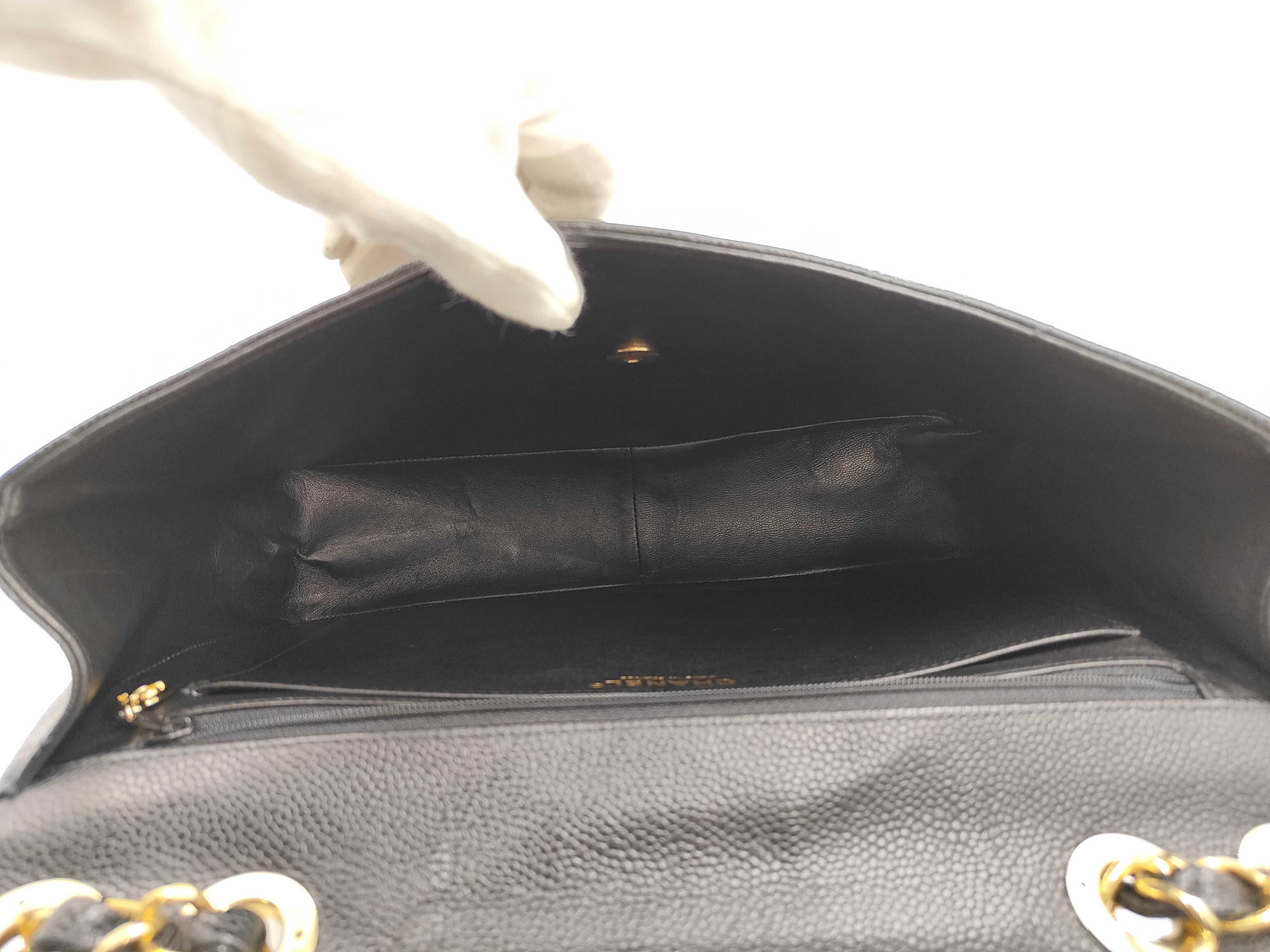 Matelassé Chain Shoulder Bag, Caviar Leather, Black with Gold Hardware, 7990623 (Shoulder Bag) — view 11