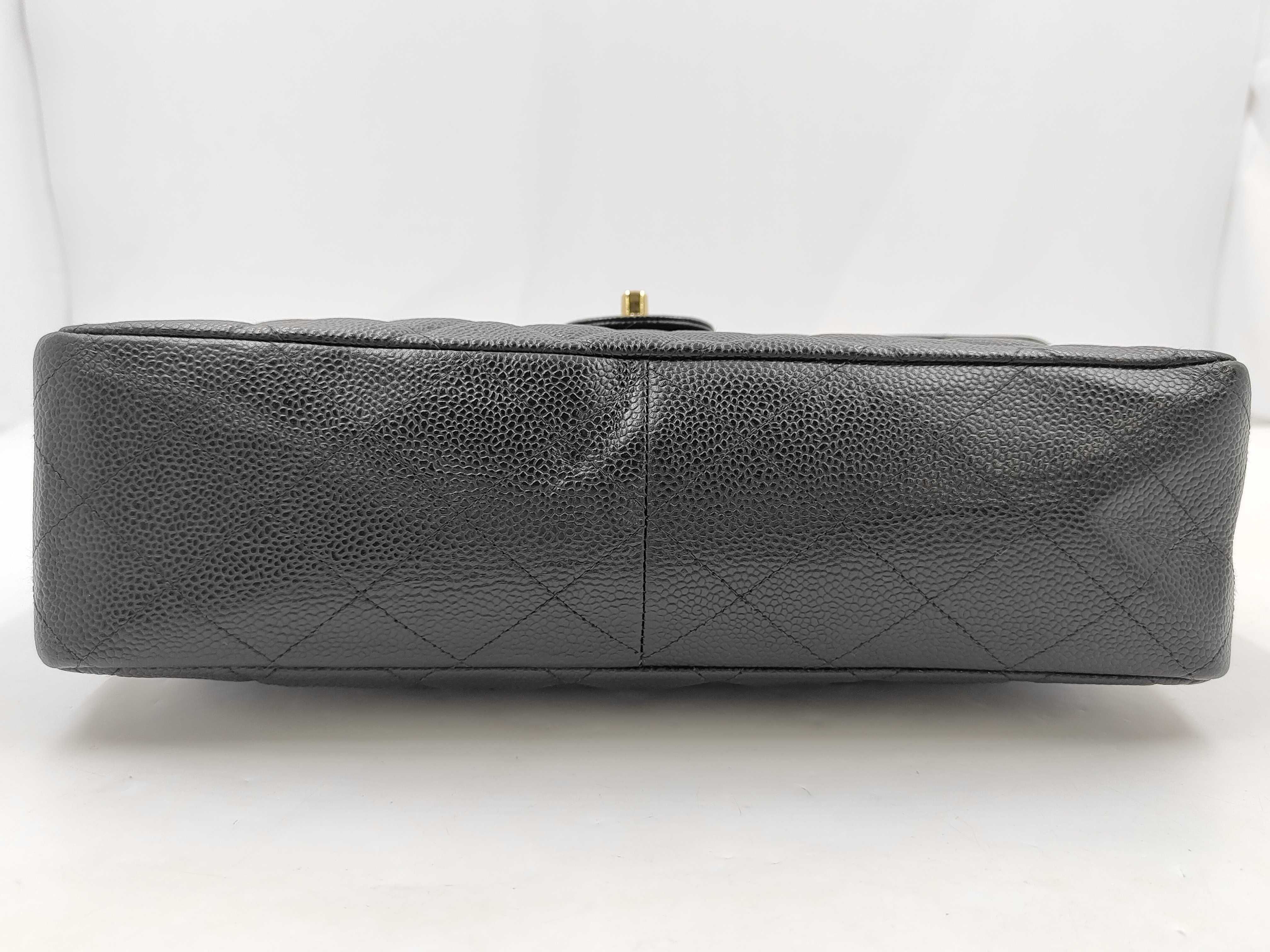 Matelassé Chain Shoulder Bag, Caviar Leather, Black with Gold Hardware, 7990623 (Shoulder Bag) — view 5