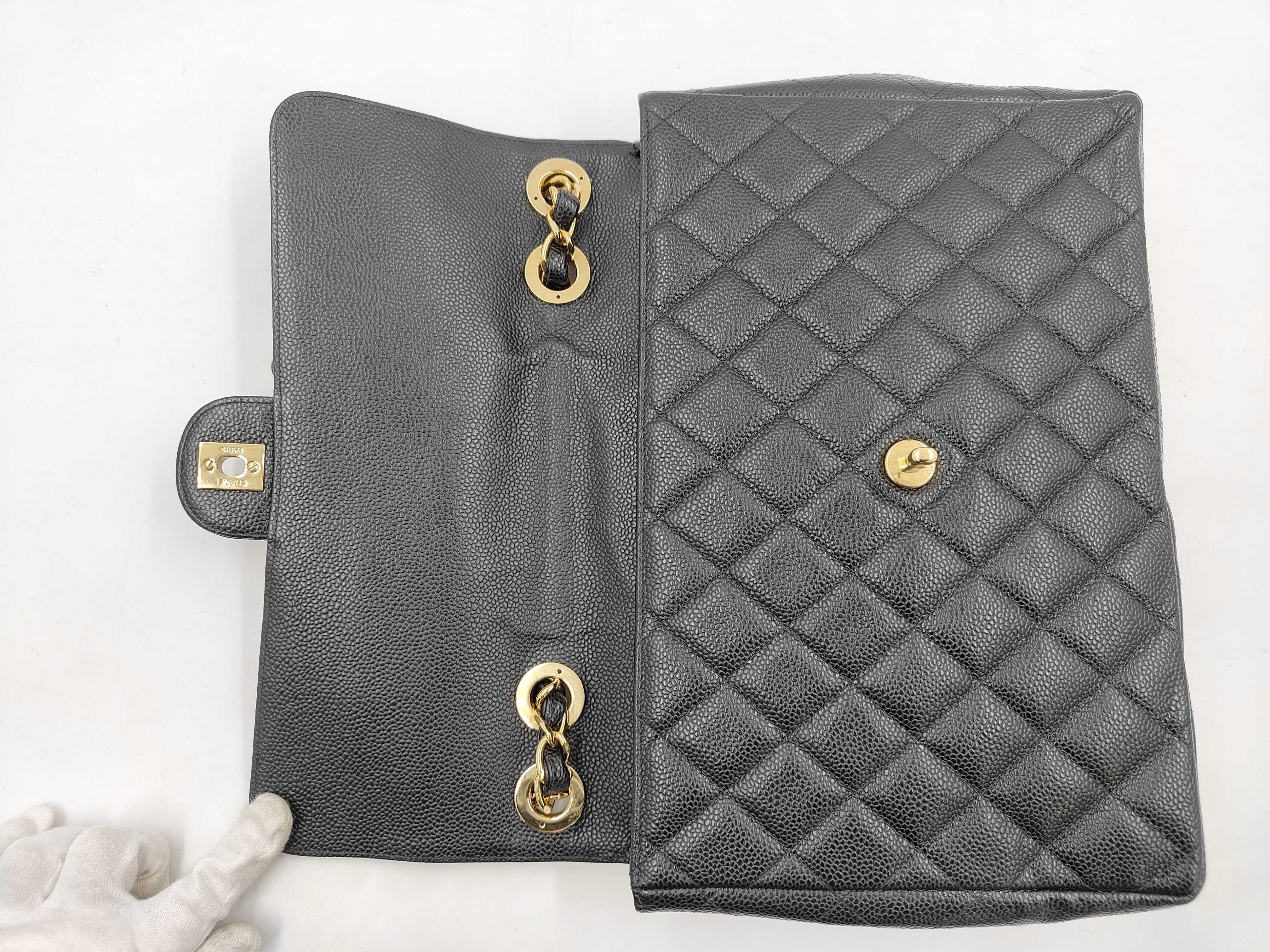 Matelassé Chain Shoulder Bag, Caviar Leather, Black with Gold Hardware, 7990623 (Shoulder Bag) — view 7