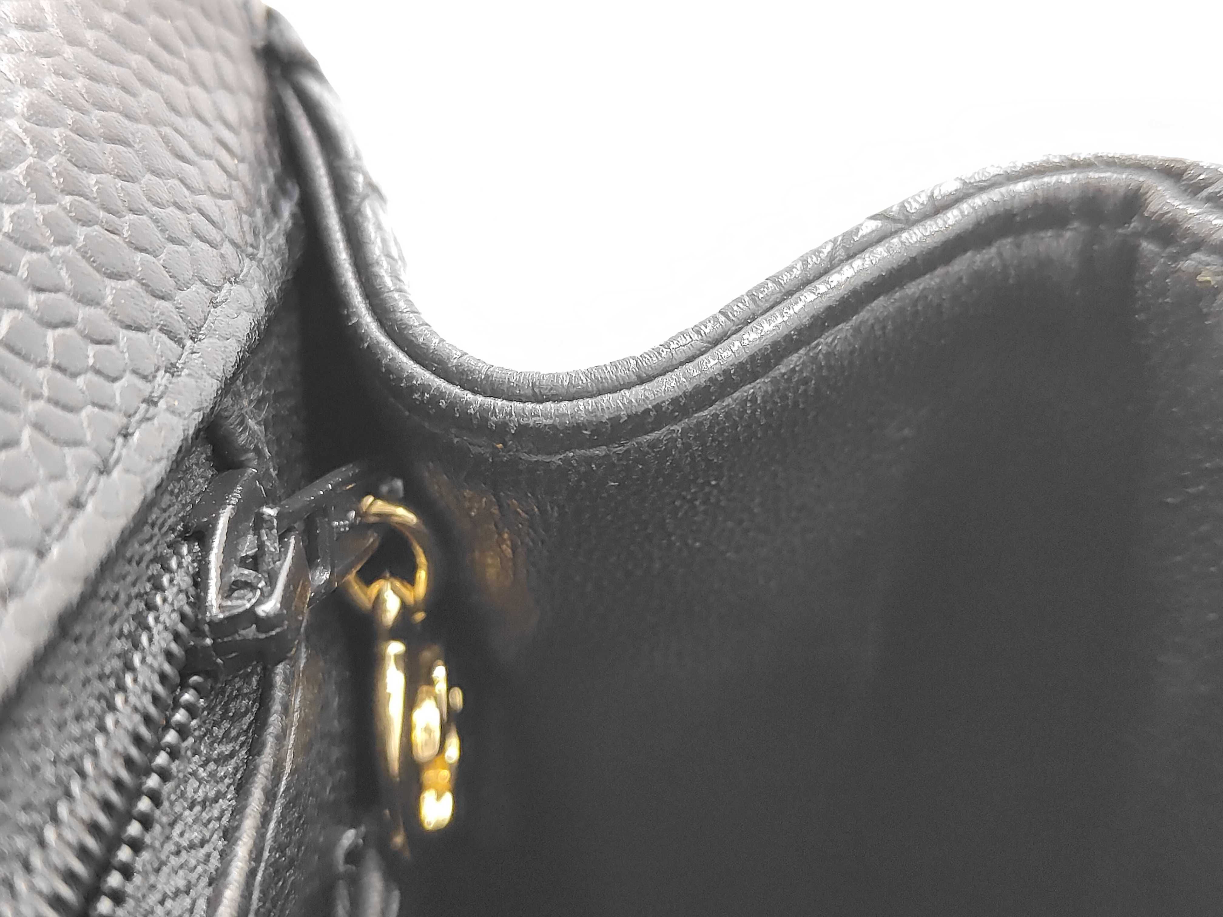 Matelassé Chain Shoulder Bag, Caviar Leather, Black with Gold Hardware, 7990623 (Shoulder Bag) — view 10