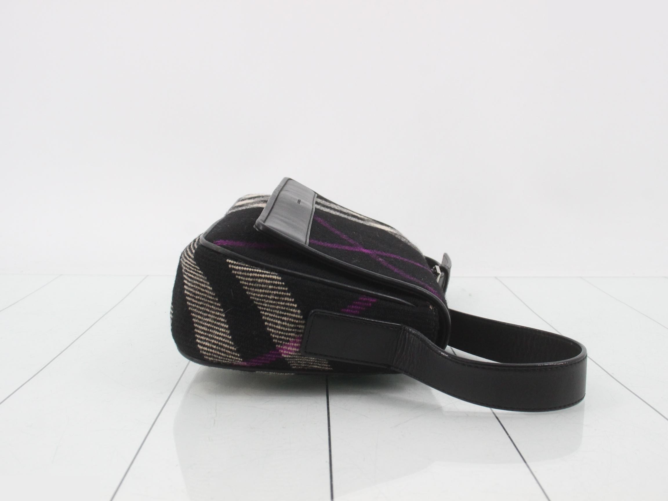 Other lines: Wool Nova Check Bags/Shoulder Bags — view 3