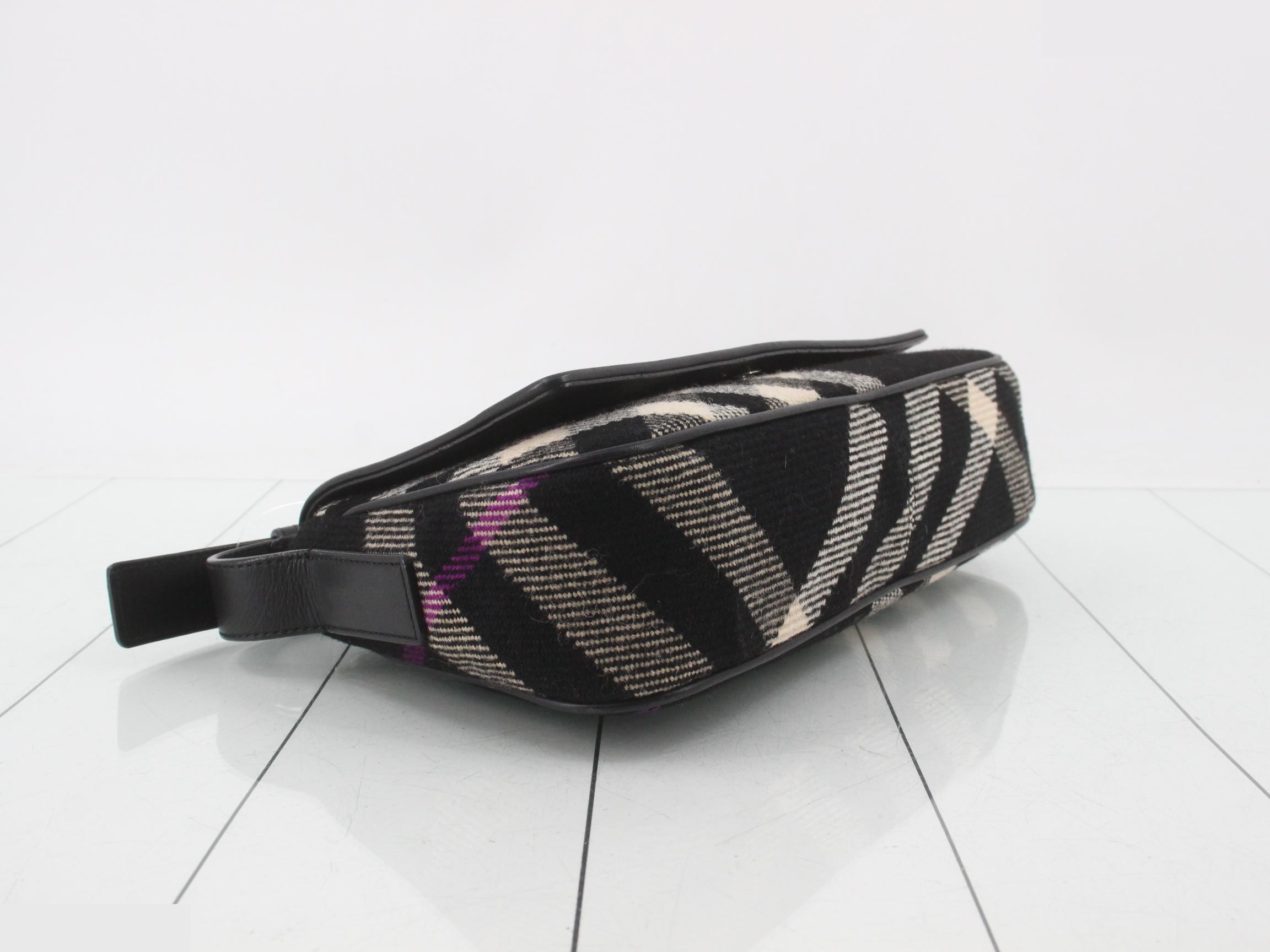 Other lines: Wool Nova Check Bags/Shoulder Bags — view 5