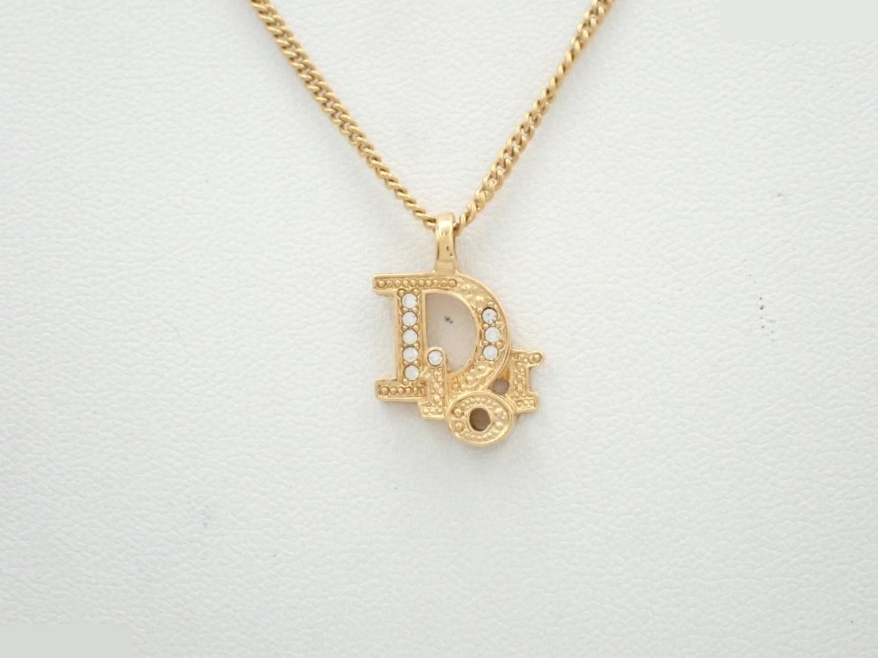 Other lines: Precious metals, necklaces, pendants, chain approximately 43cm