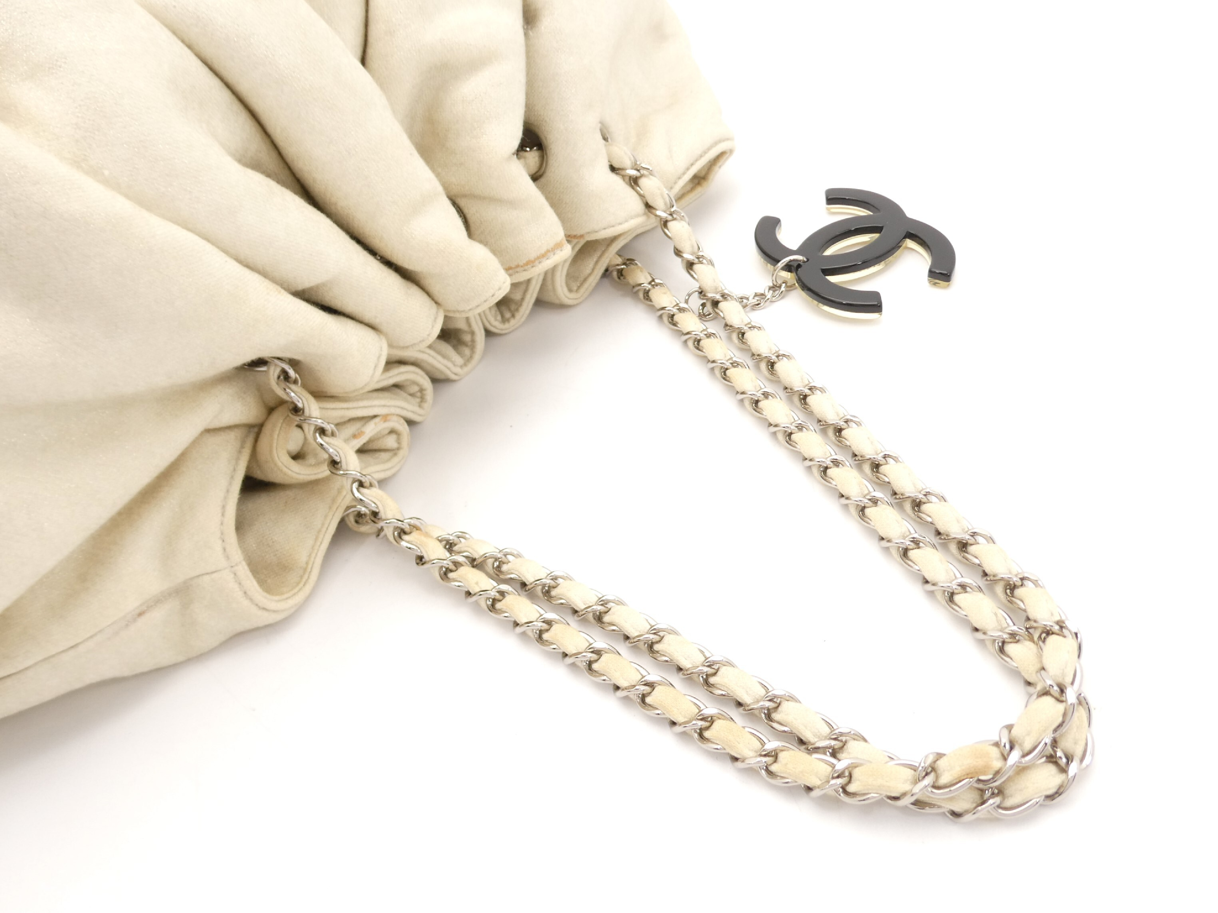 Matelassé Coco Mark Chain Shoulder Bag — view 6