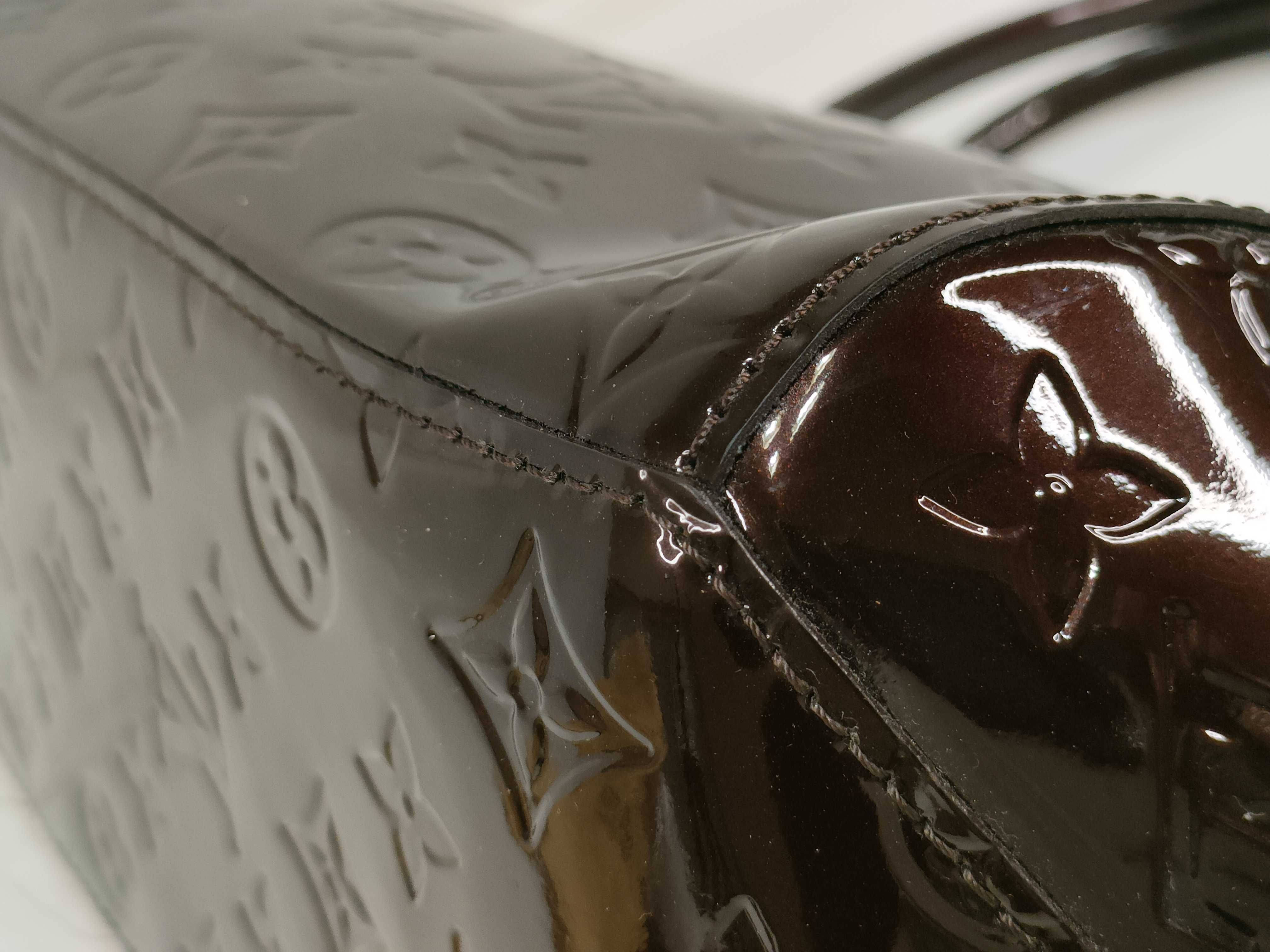 Vernis LV Vernis Sherwood PM Amarante Handbag — view 6