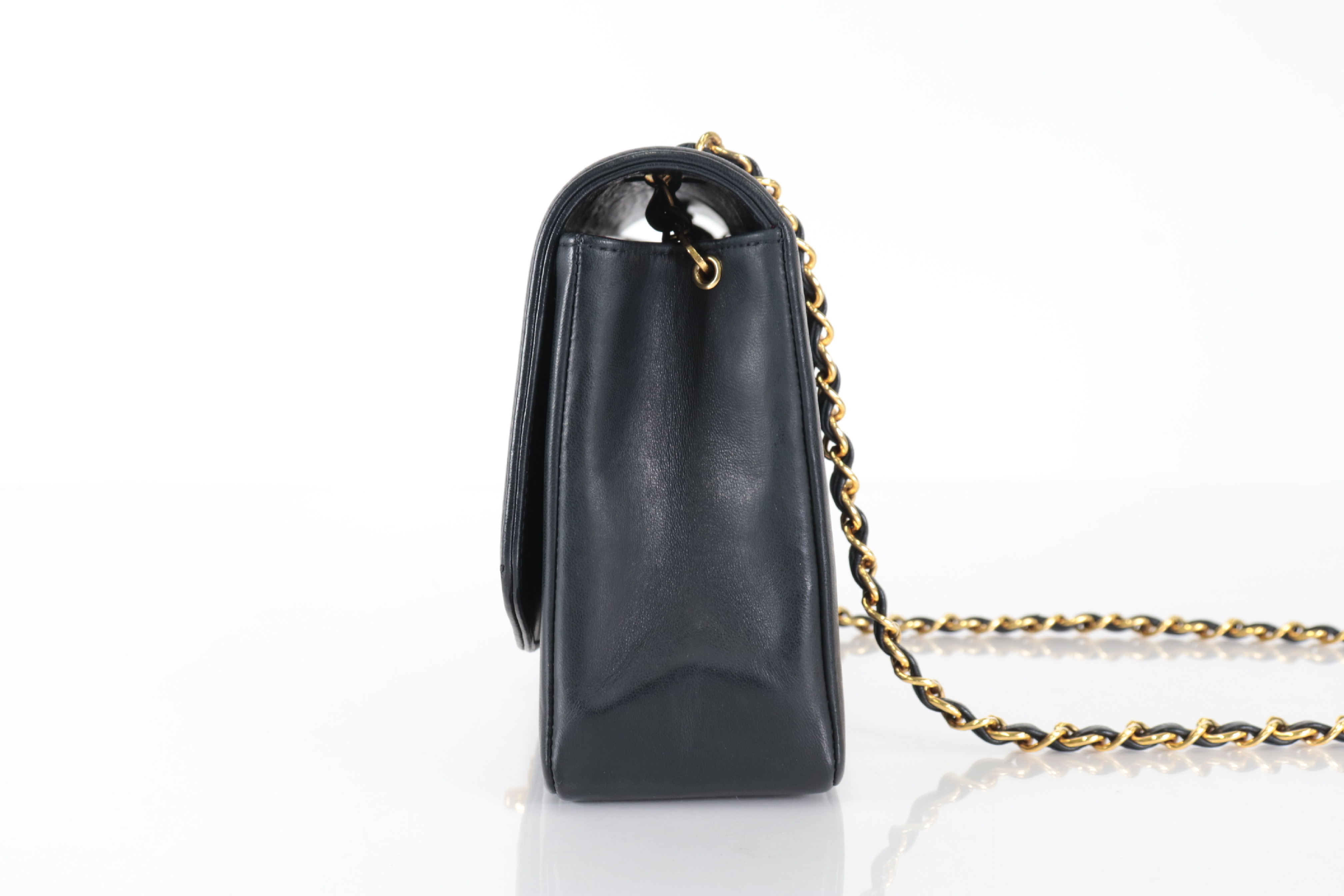 Diana 25 Lambskin Chain Shoulder Bag (Serial No. 3) — view 4