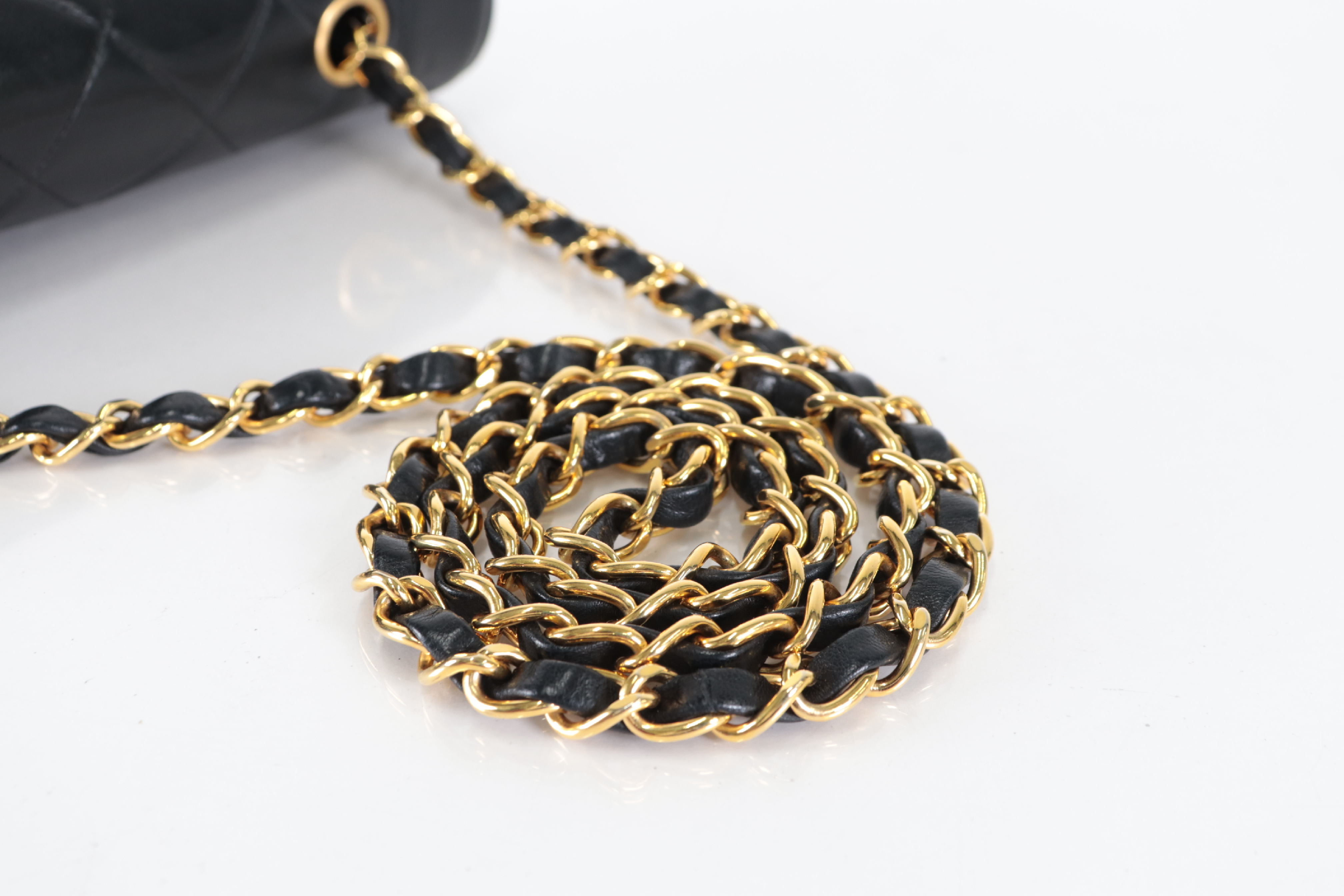 Diana 25 Lambskin Chain Shoulder Bag (Serial No. 3) — view 9