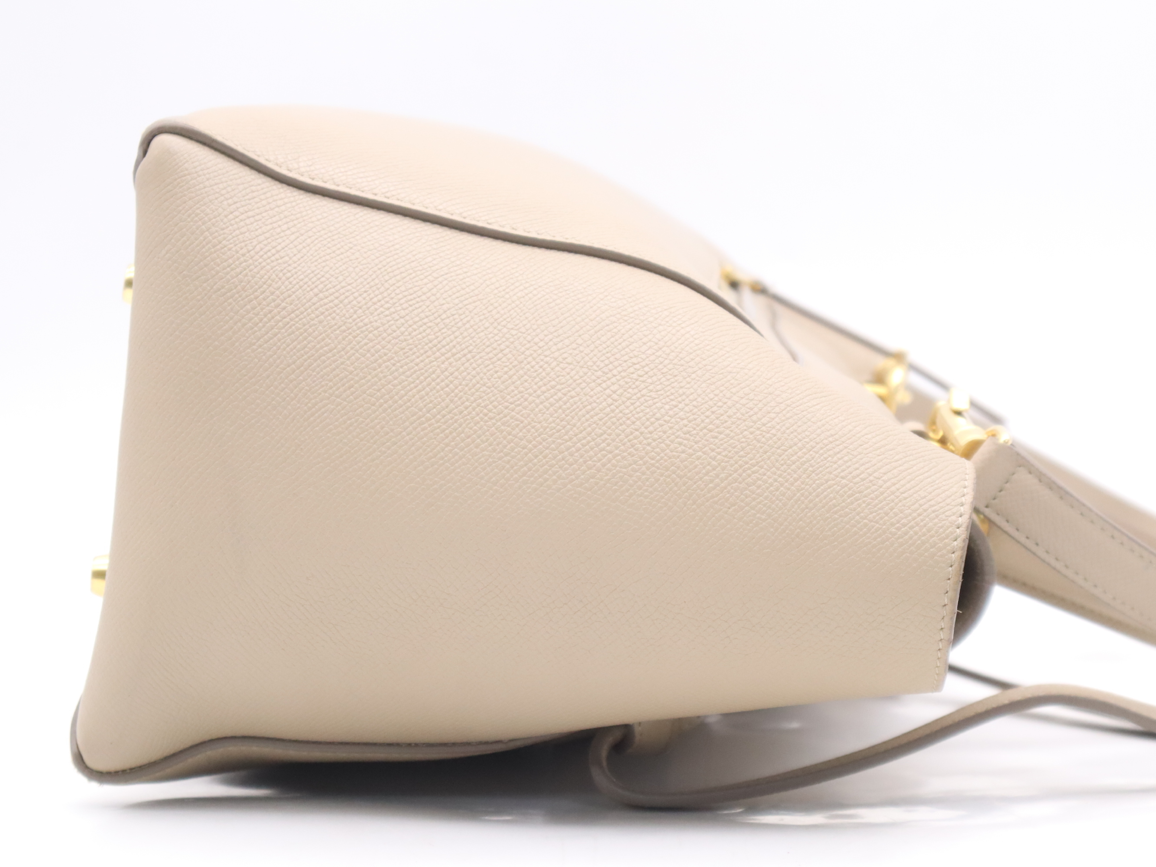 Leather Belt Bag 2-way Handbag Beige Gold Hardware with Shoulder Strap — view 5