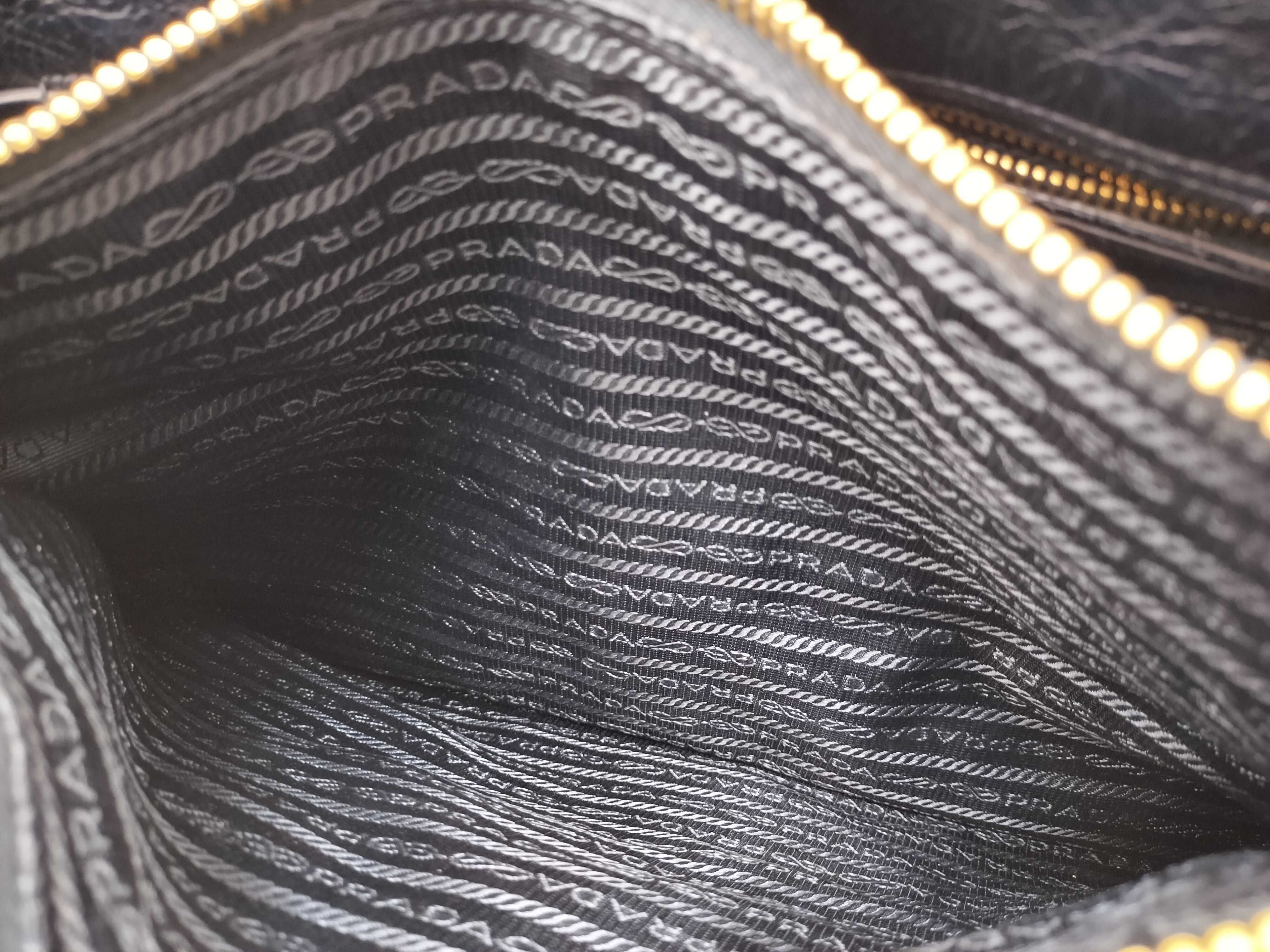 Vitello Shine Tote Bag — view 15
