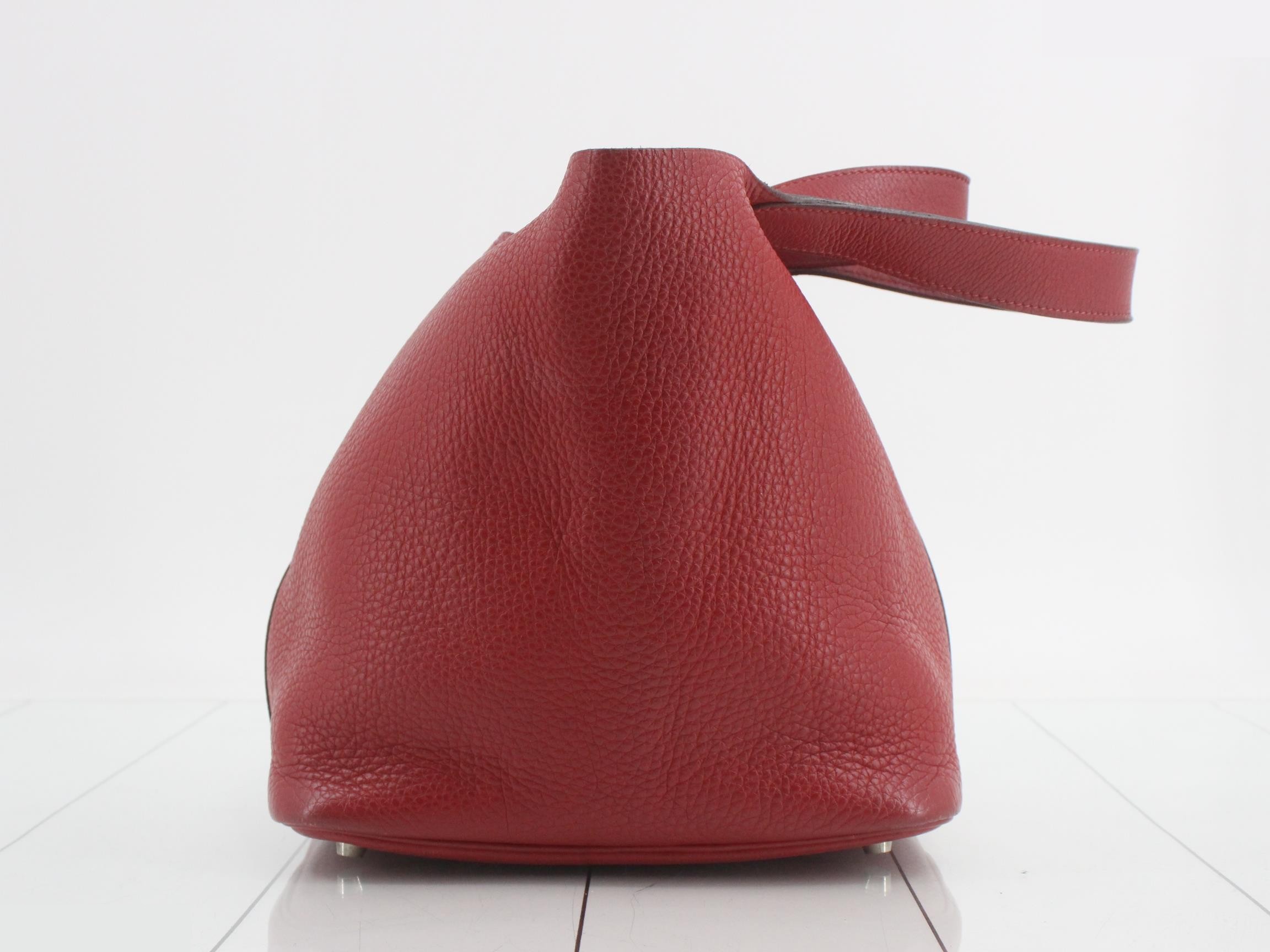Picotin Lock MM Rouge Vif Taurillon SV — view 3