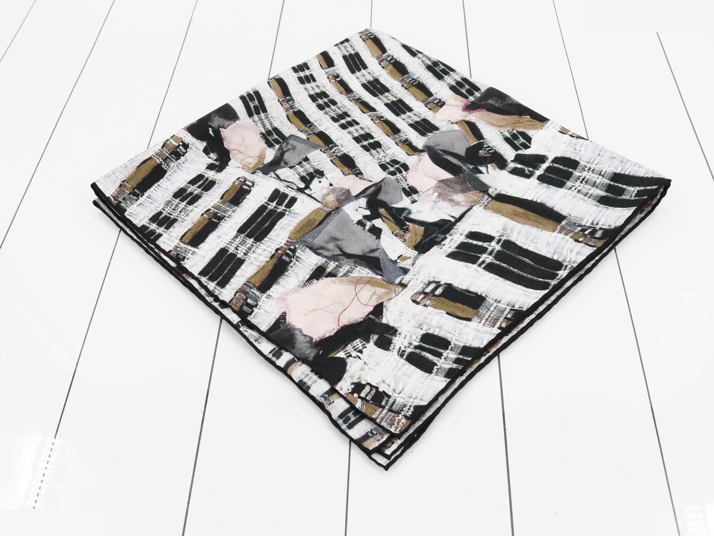 Unused, with tags, scarf — view 2
