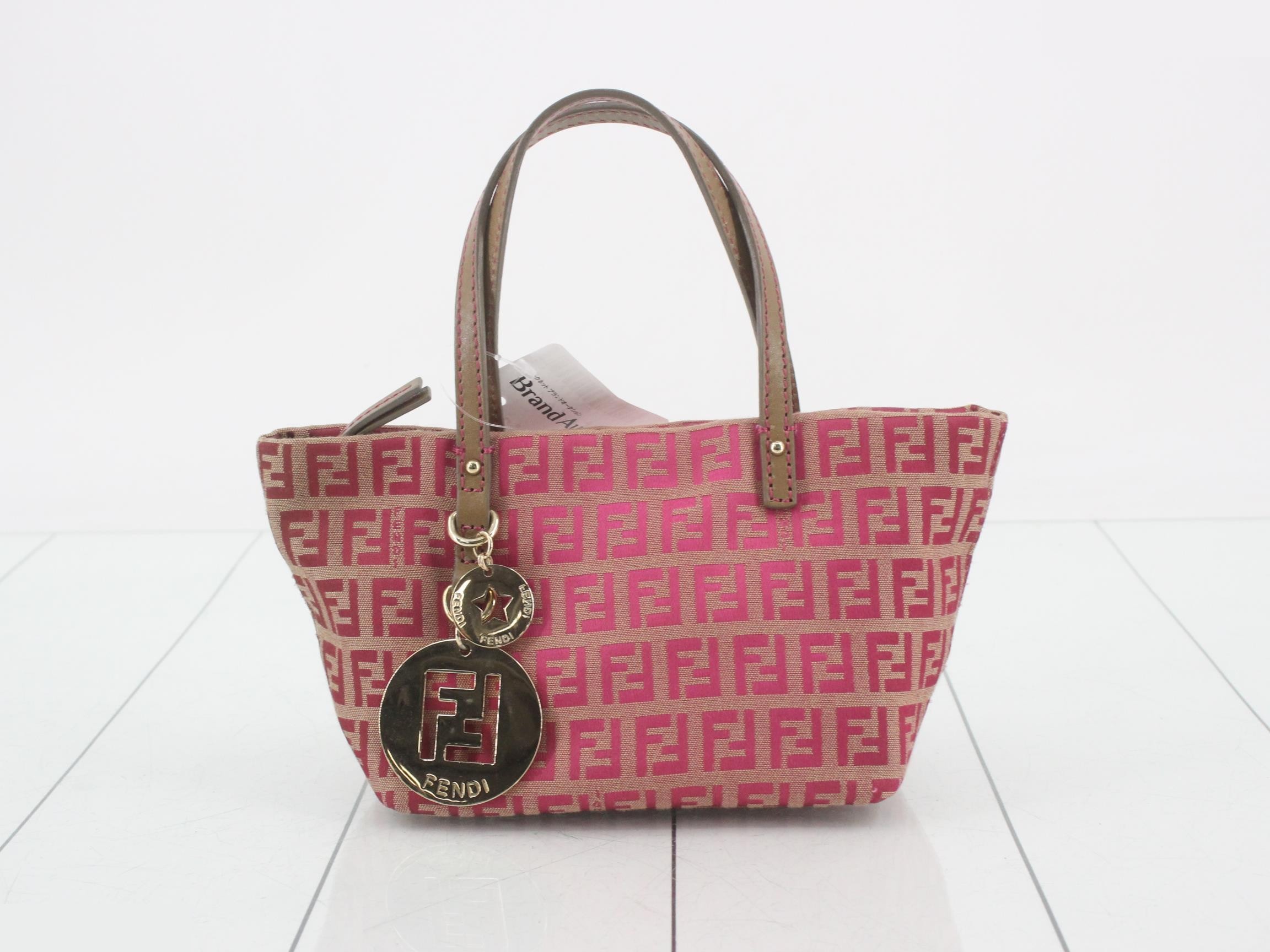 Zucchino (Bag) - Handbag with Charm - Pink
