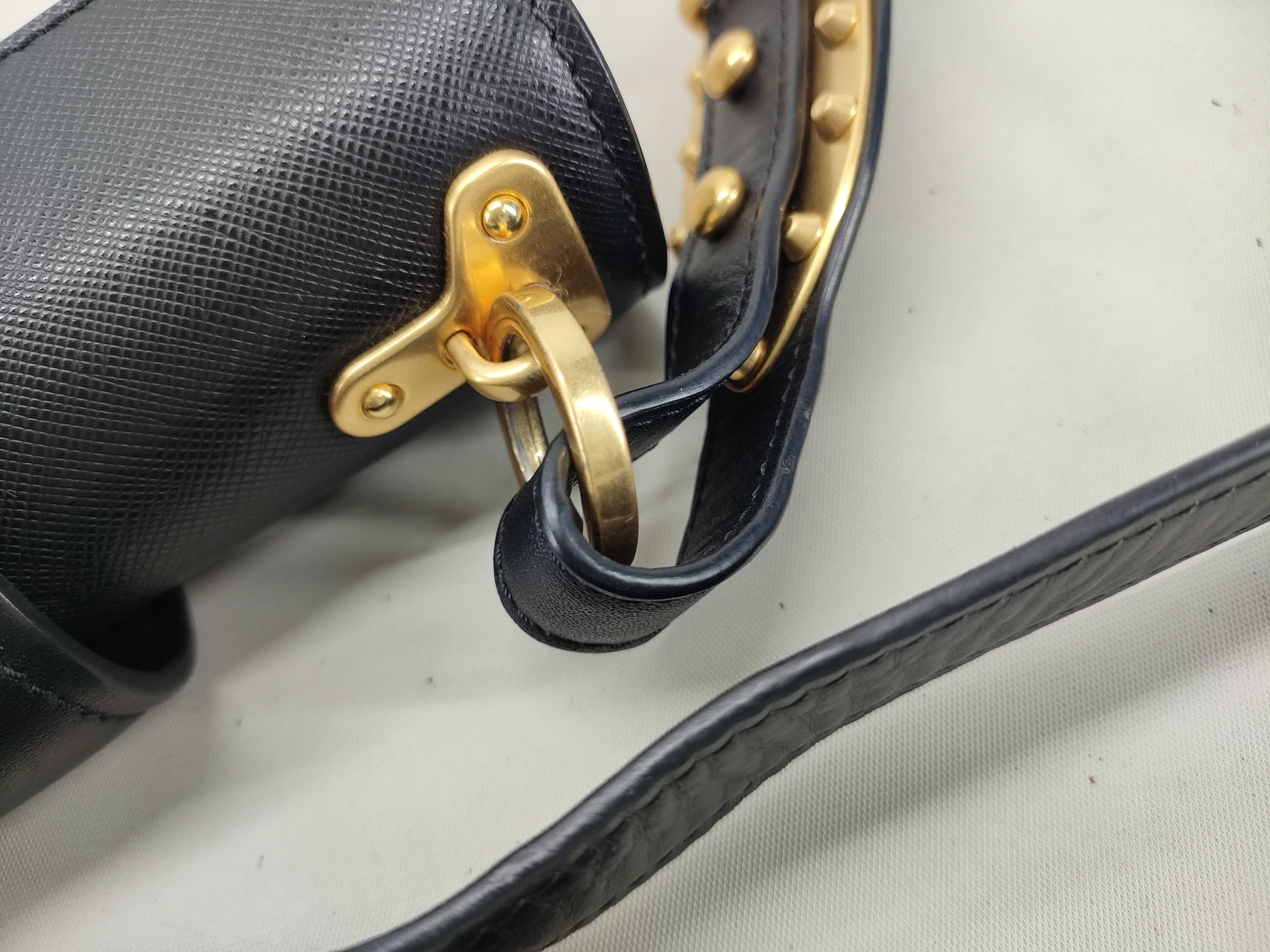 FR- Saffiano Leather Shoulder bag WHITE x black 1BD045 (Usures griffures Shoulder bag) — view 7