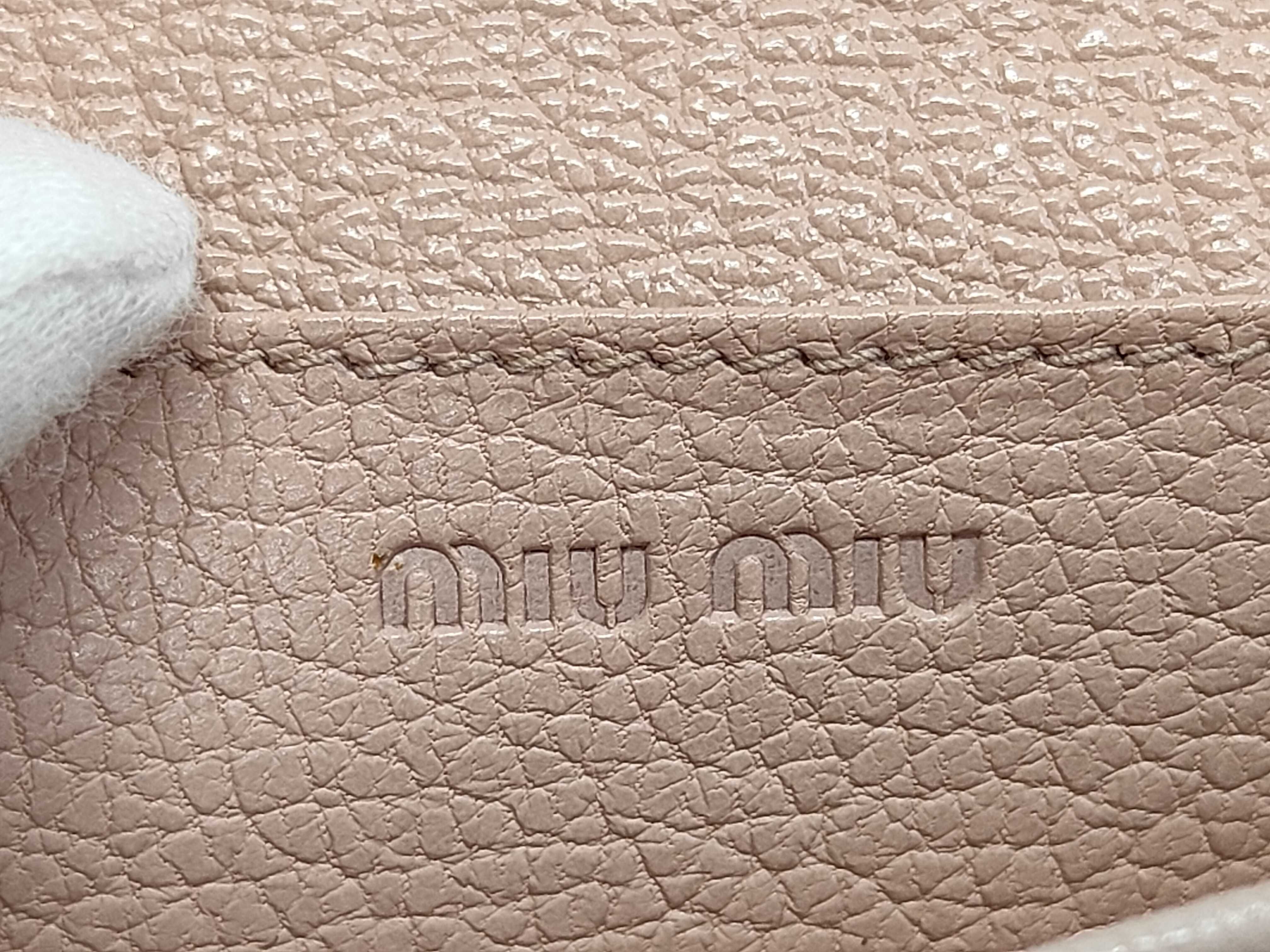 card case — view 6