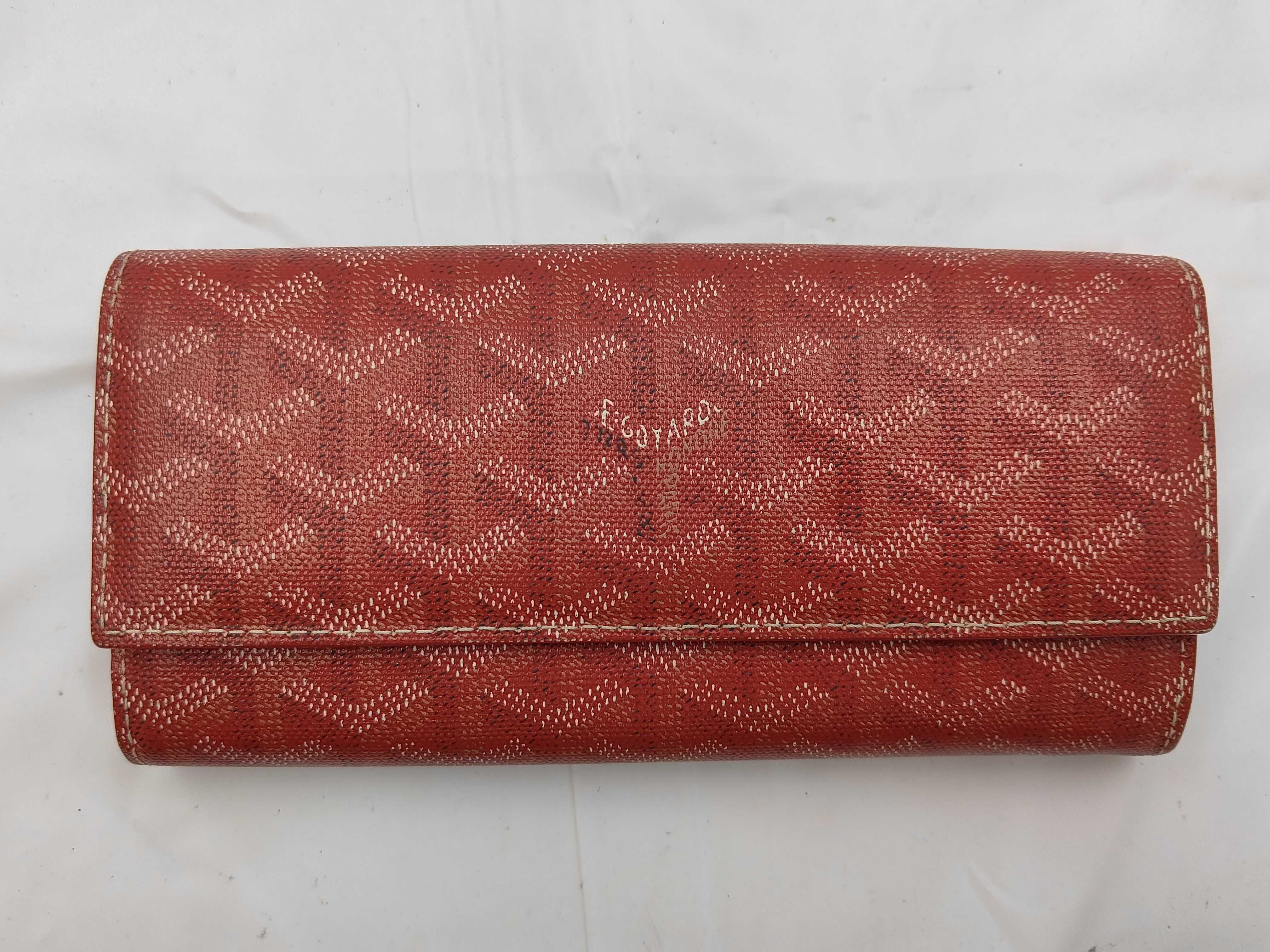 long wallet