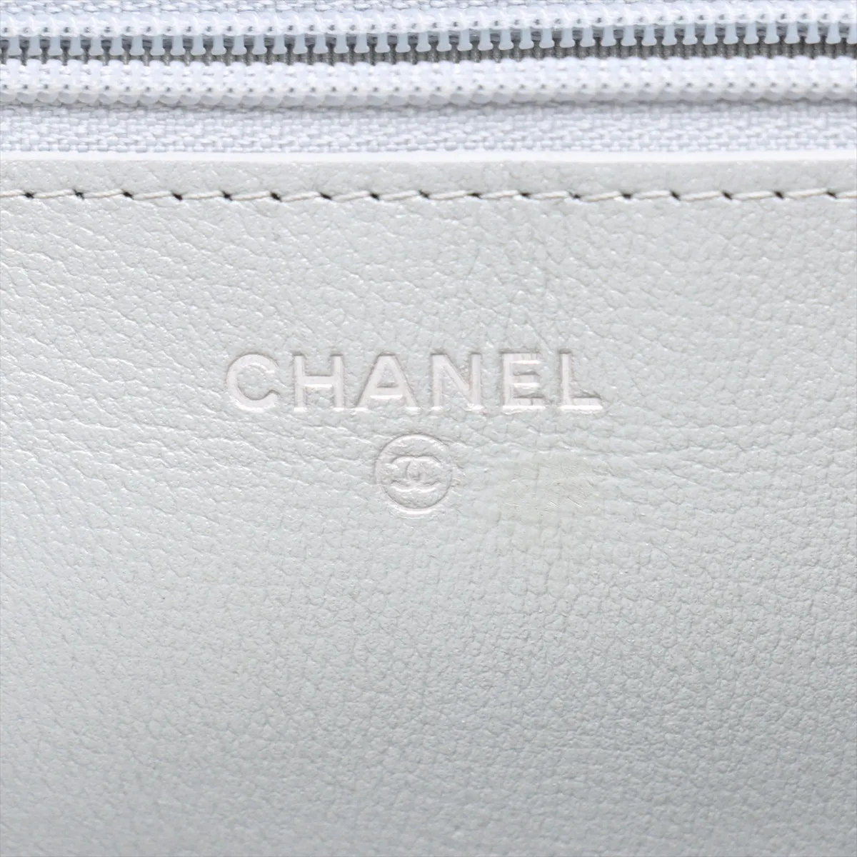 Matelasse 2.55 Leather Chain Wallet Silver Hardware N46NJE19 Random Plate — view 11