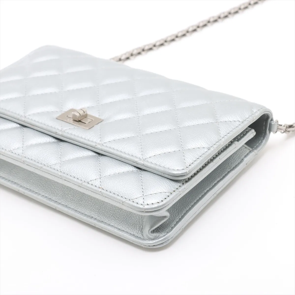 Matelasse 2.55 Leather Chain Wallet Silver Hardware N46NJE19 Random Plate — view 3