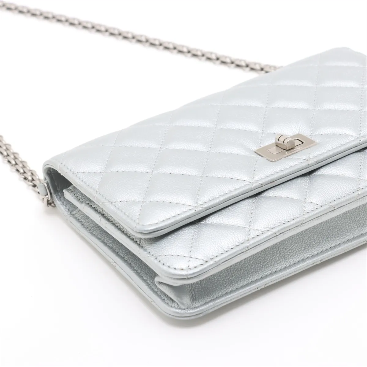 Matelasse 2.55 Leather Chain Wallet Silver Hardware N46NJE19 Random Plate — view 4