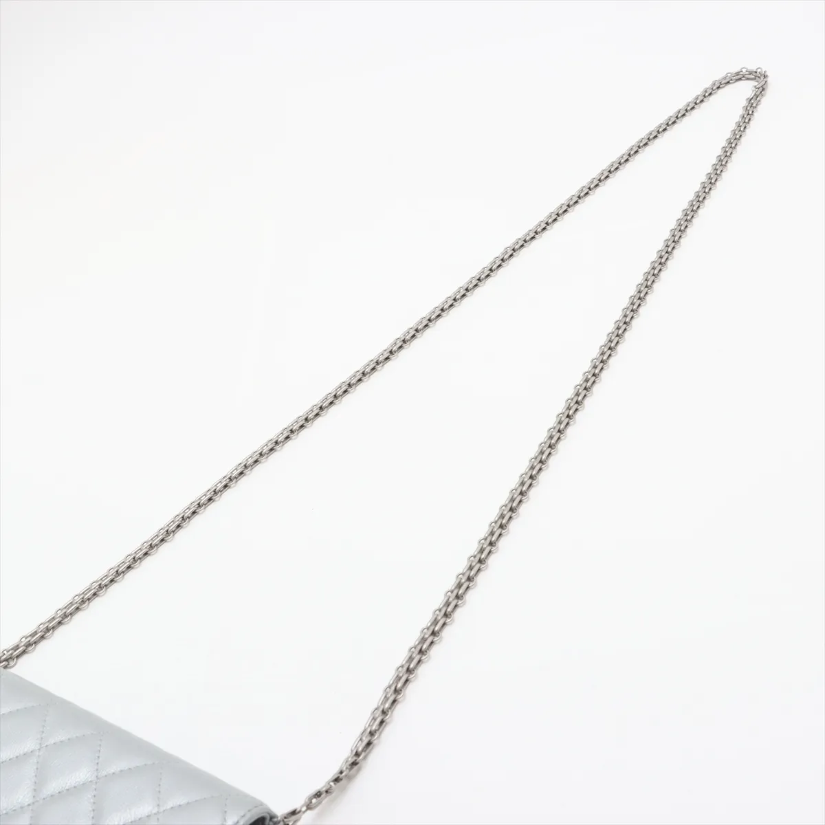 Matelasse 2.55 Leather Chain Wallet Silver Hardware N46NJE19 Random Plate — view 5