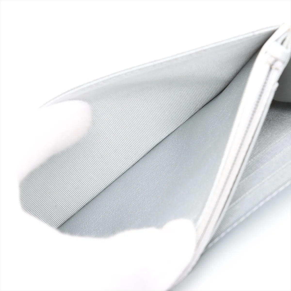 Matelasse 2.55 Leather Chain Wallet Silver Hardware N46NJE19 Random Plate — view 9