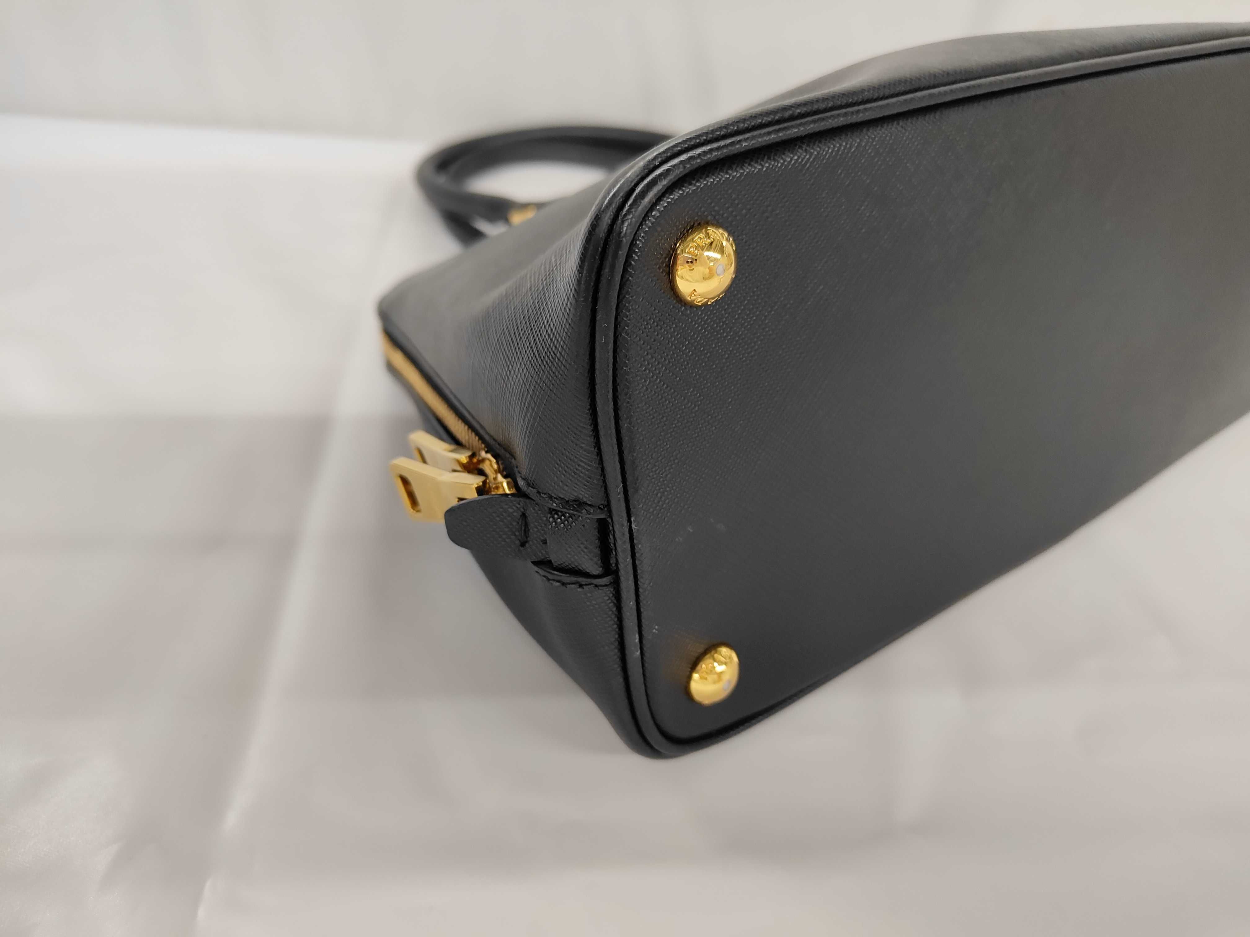 Saffiano Dome-shaped Handbag Black Handbag — view 7