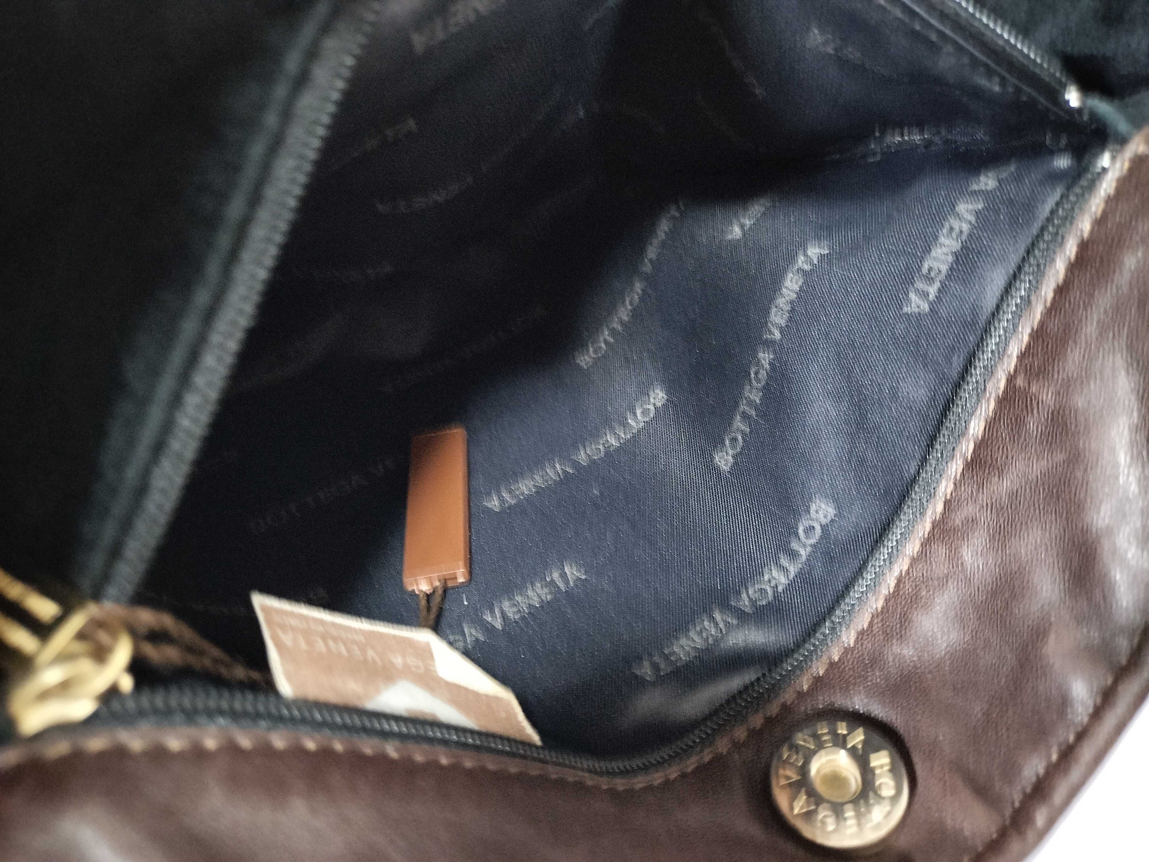 Intrecciato Leather Shoulder Bag — view 12