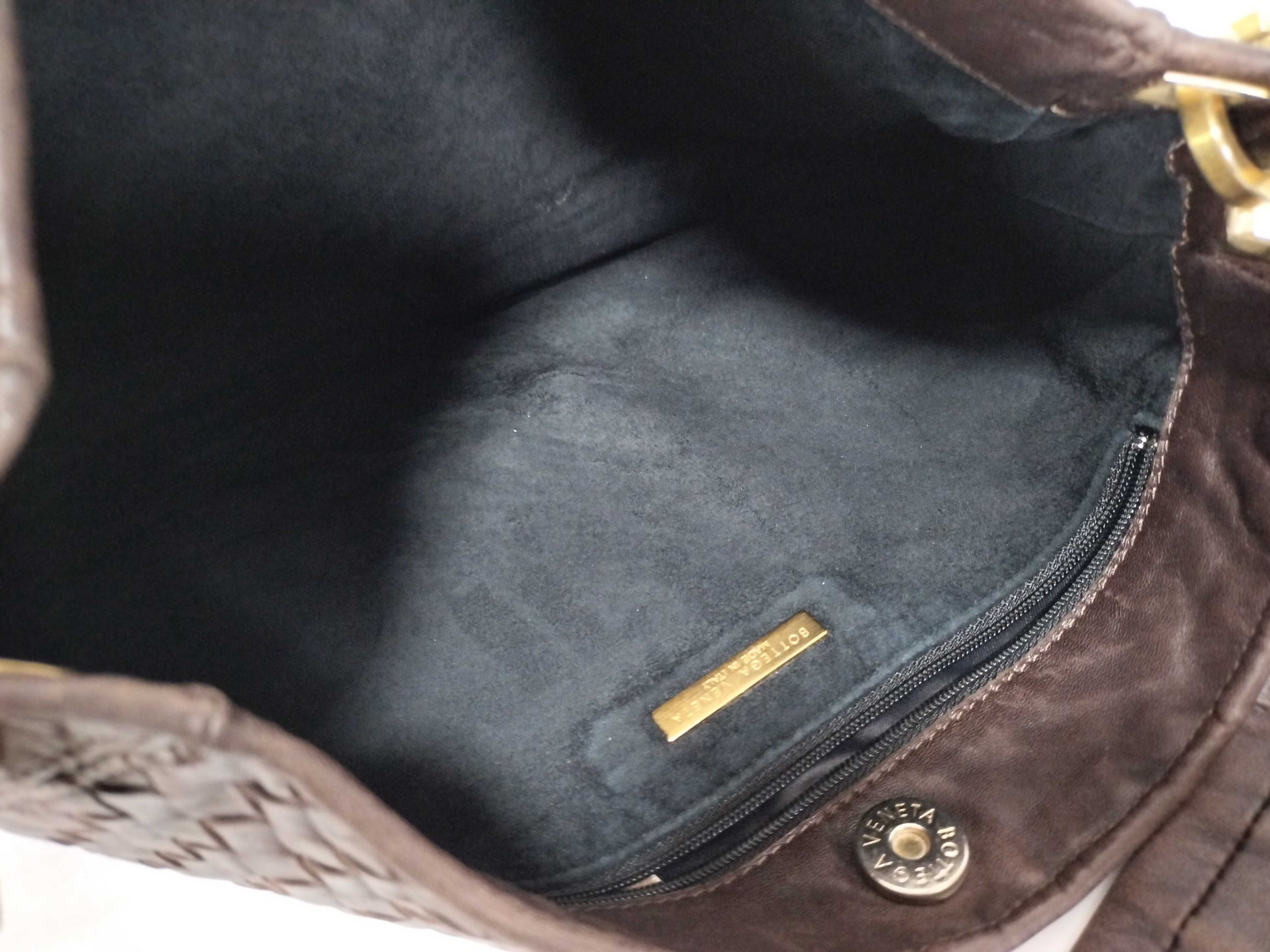 Intrecciato Leather Shoulder Bag — view 8