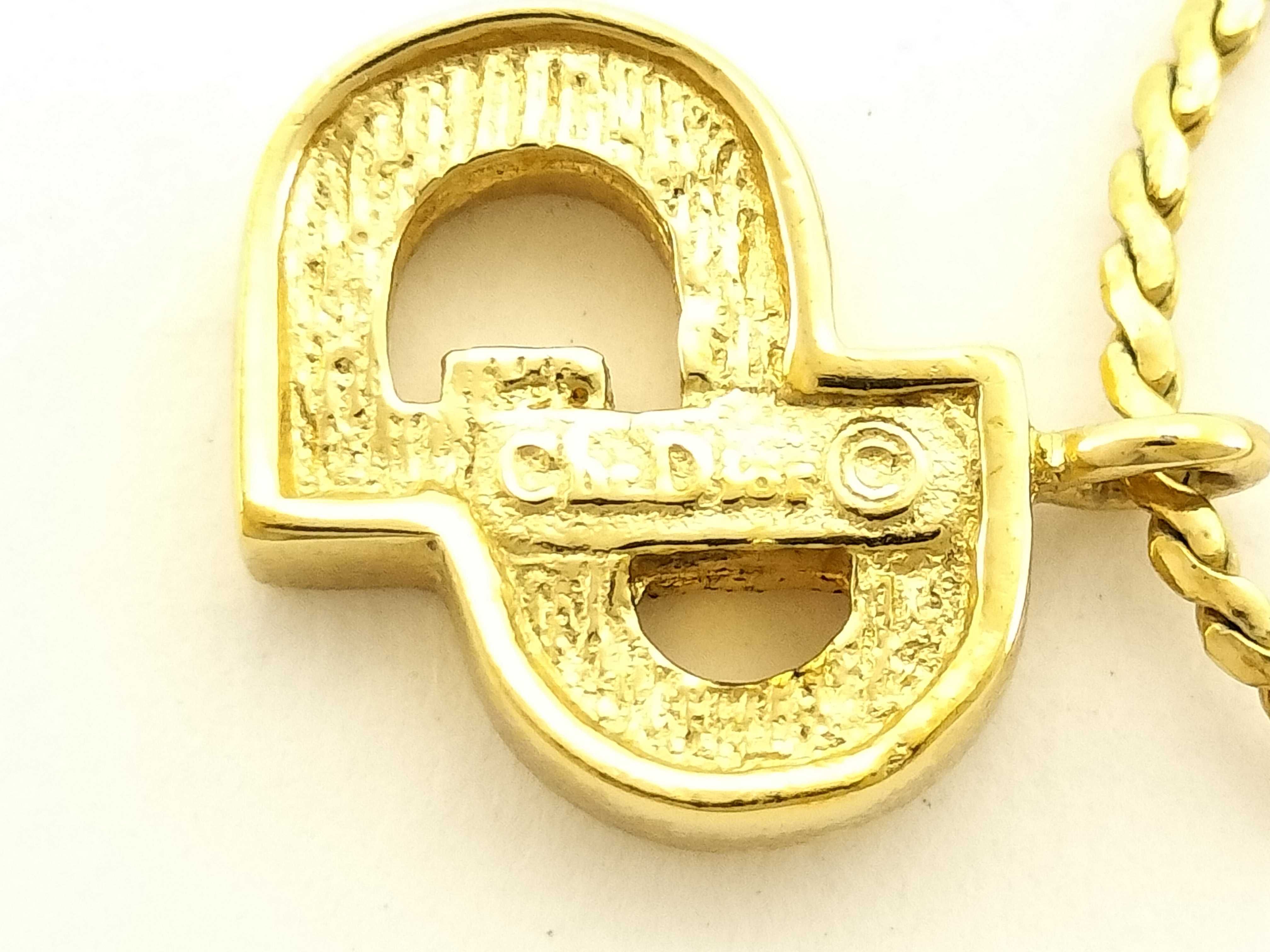 necklace — view 3