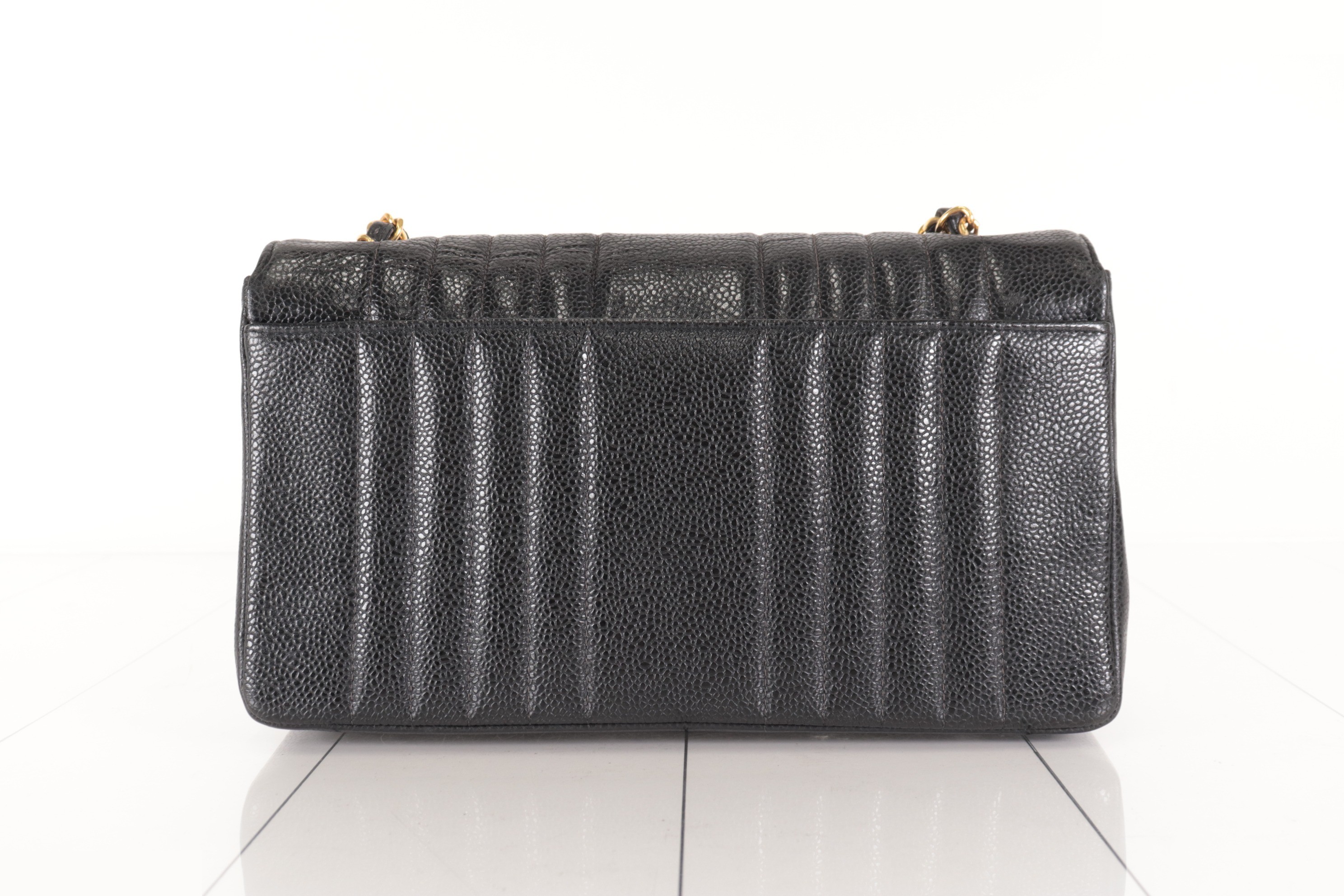 Caviar Chain Shoulder Bag, Unit 2 — view 3