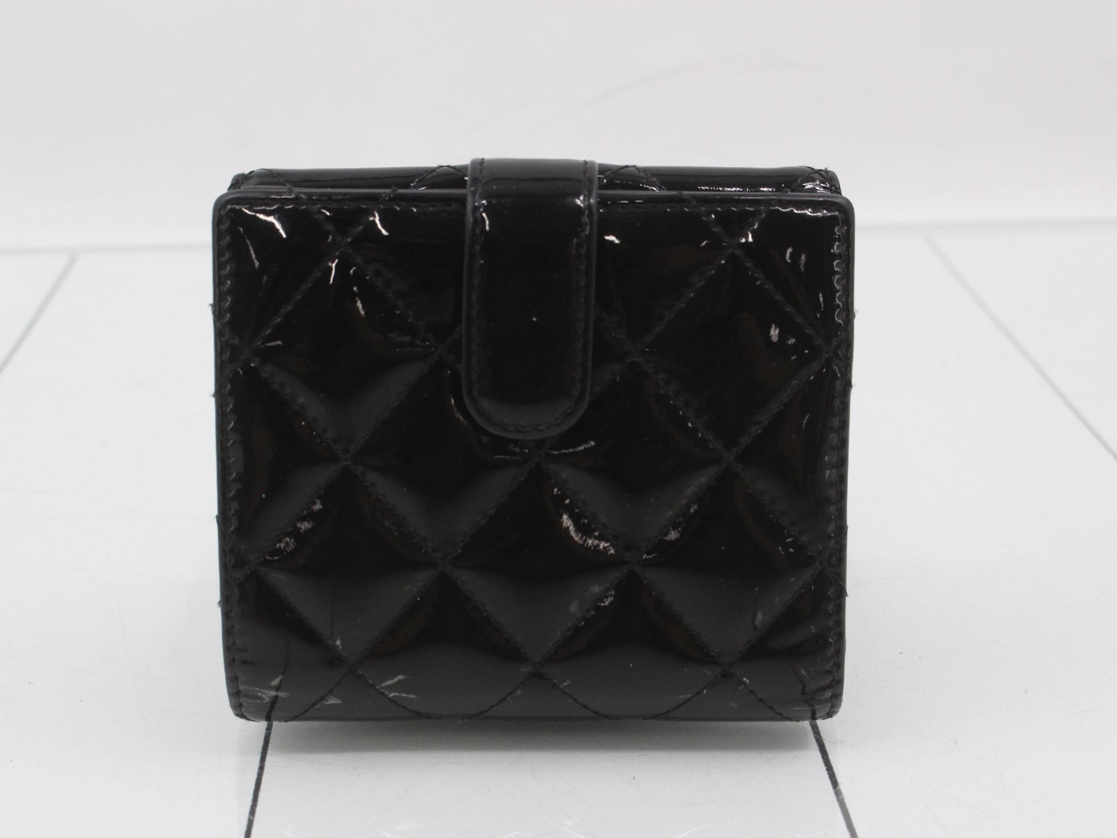 Matelassé (bags) and wallets — view 2