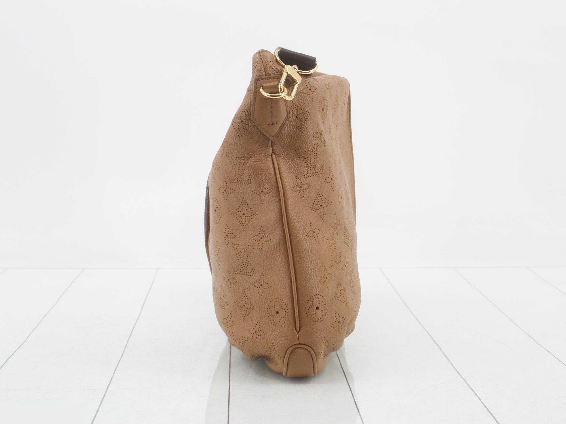 Monogram M94212 Mahina Selene PM Leather Tote Bag — view 3