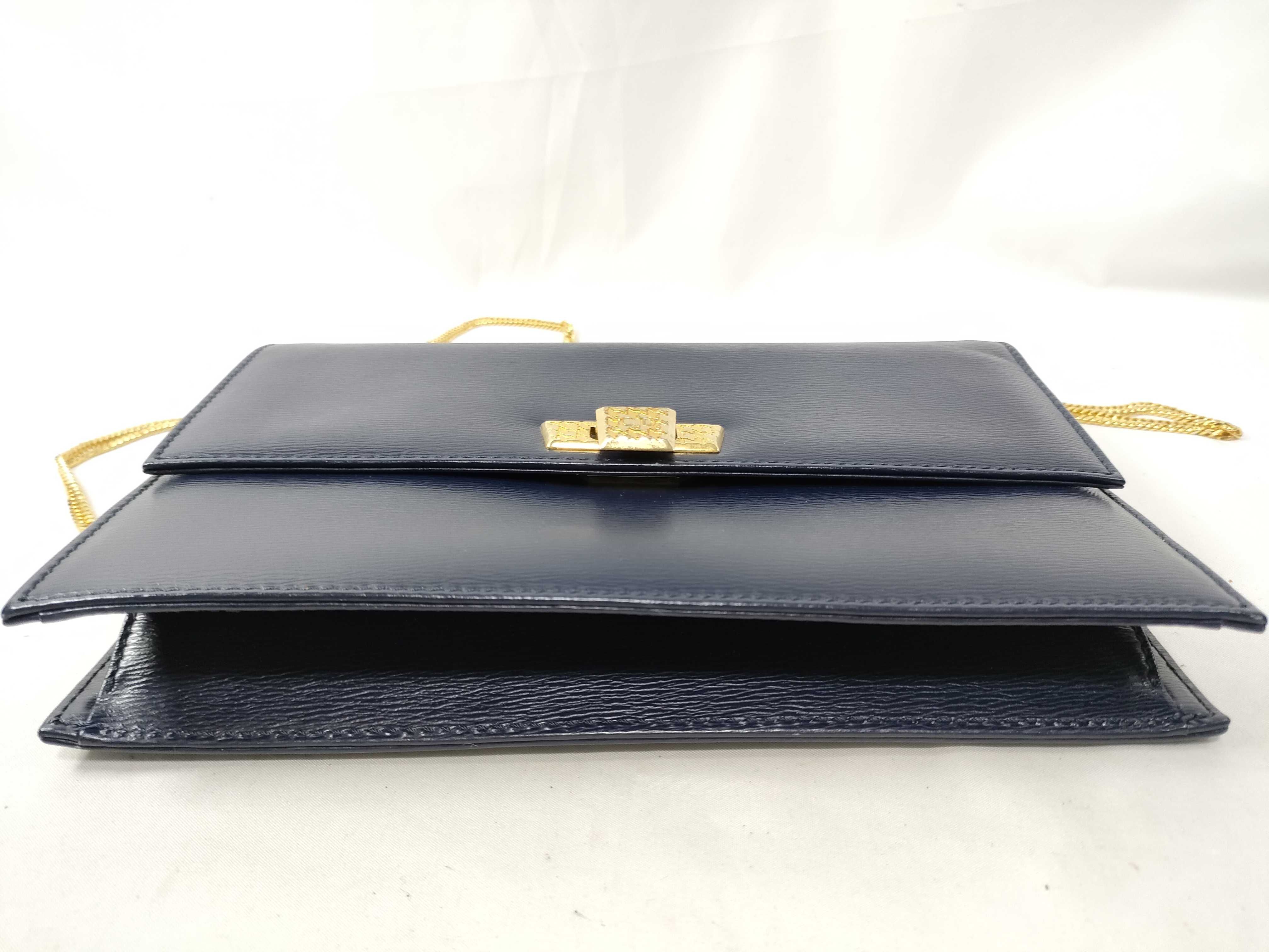 Shoulder Chain Shoulder Bag — view 5