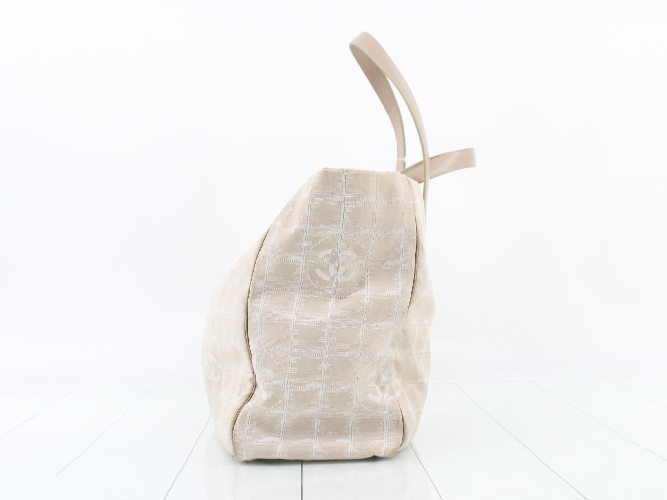 New Travel Line (Bags) - Shoulder Bag — view 3