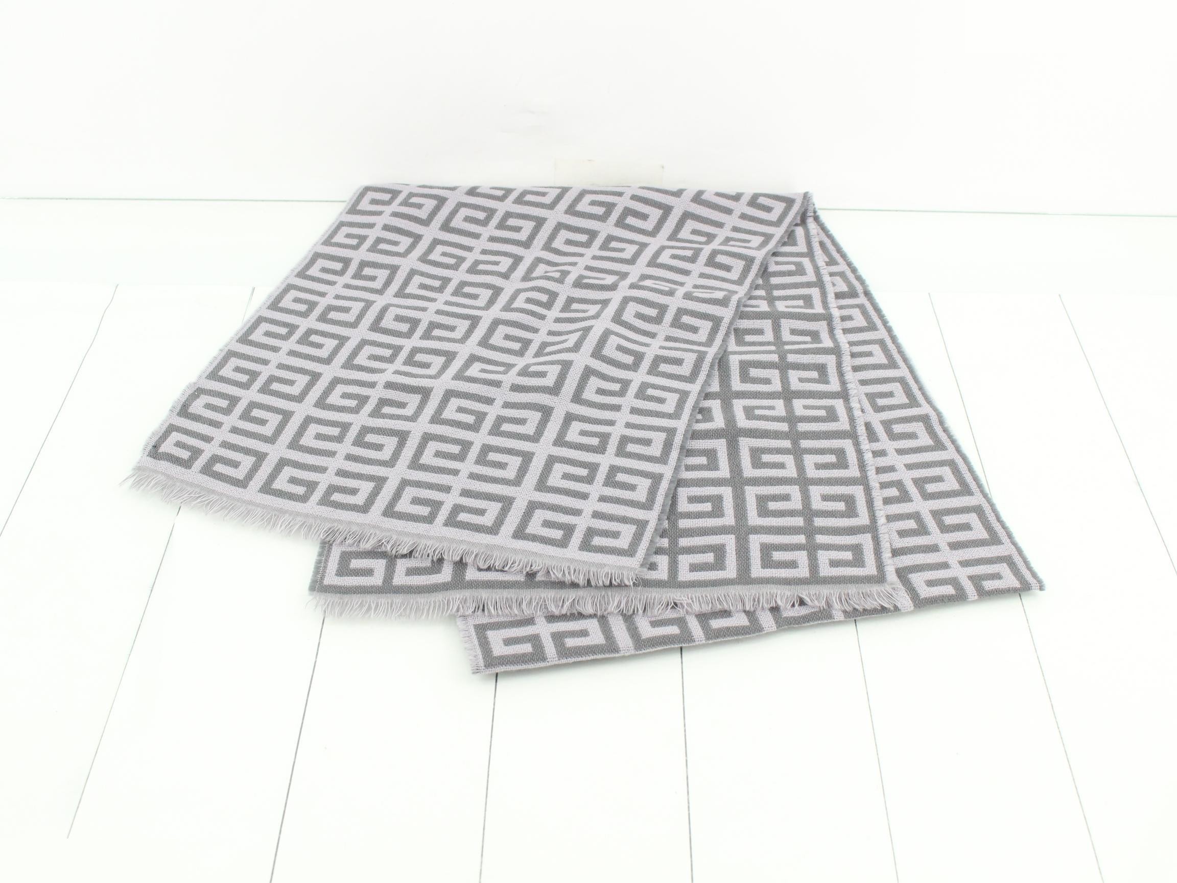 Other lines: Small items, accessories, and scarves — view 2