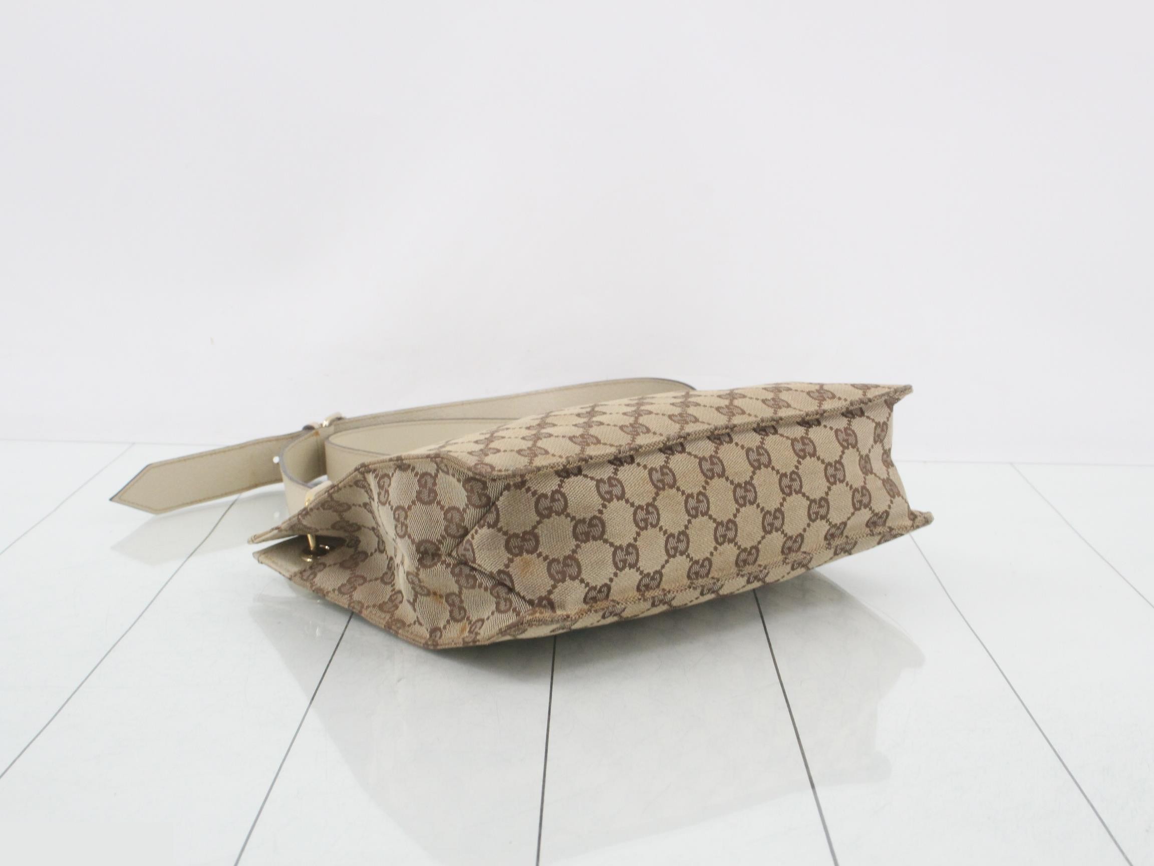 GG Canvas Shoulder Bag - 120841 — view 5