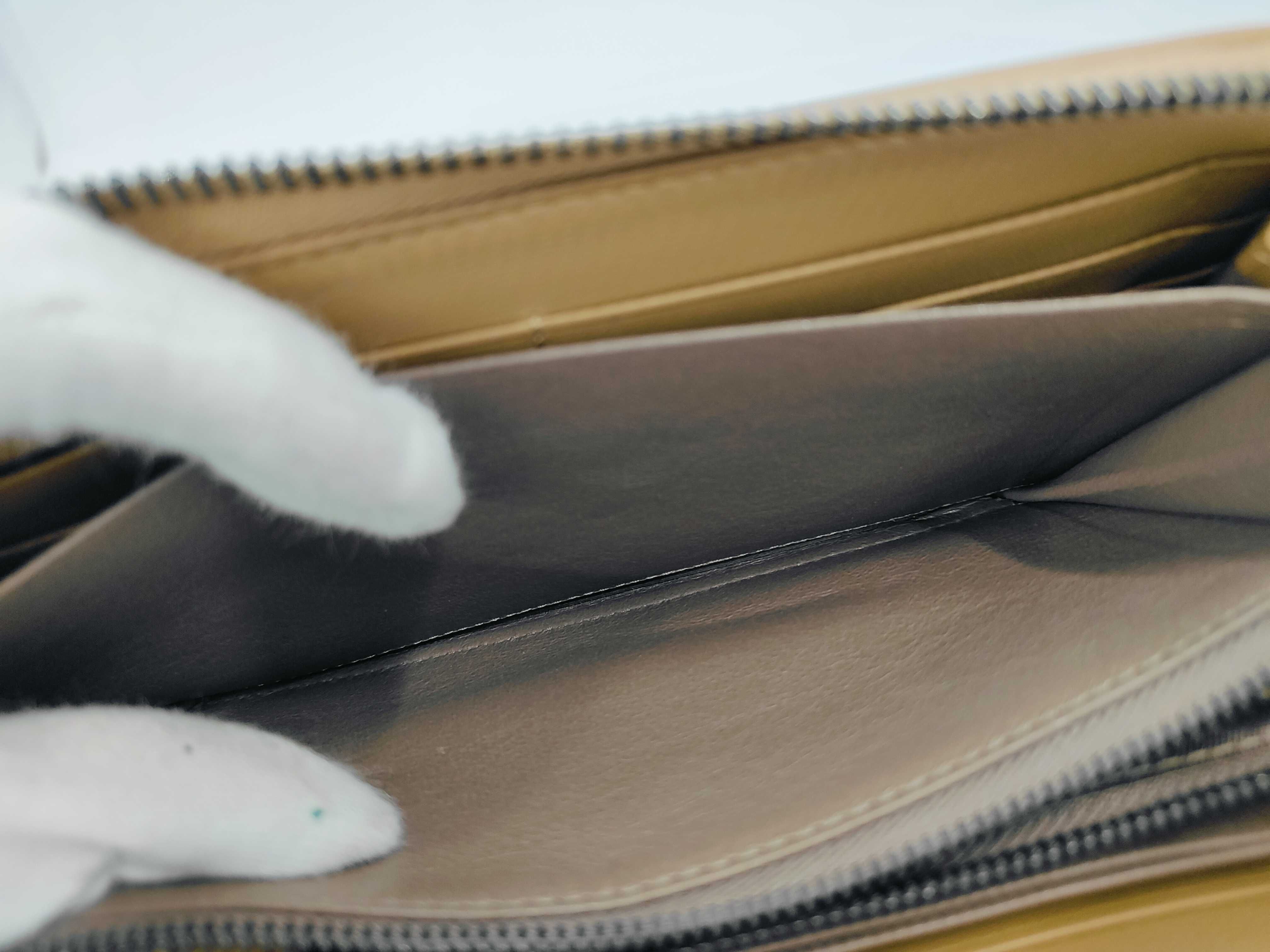 Intrecciato Brand Zip Long Wallet — view 12