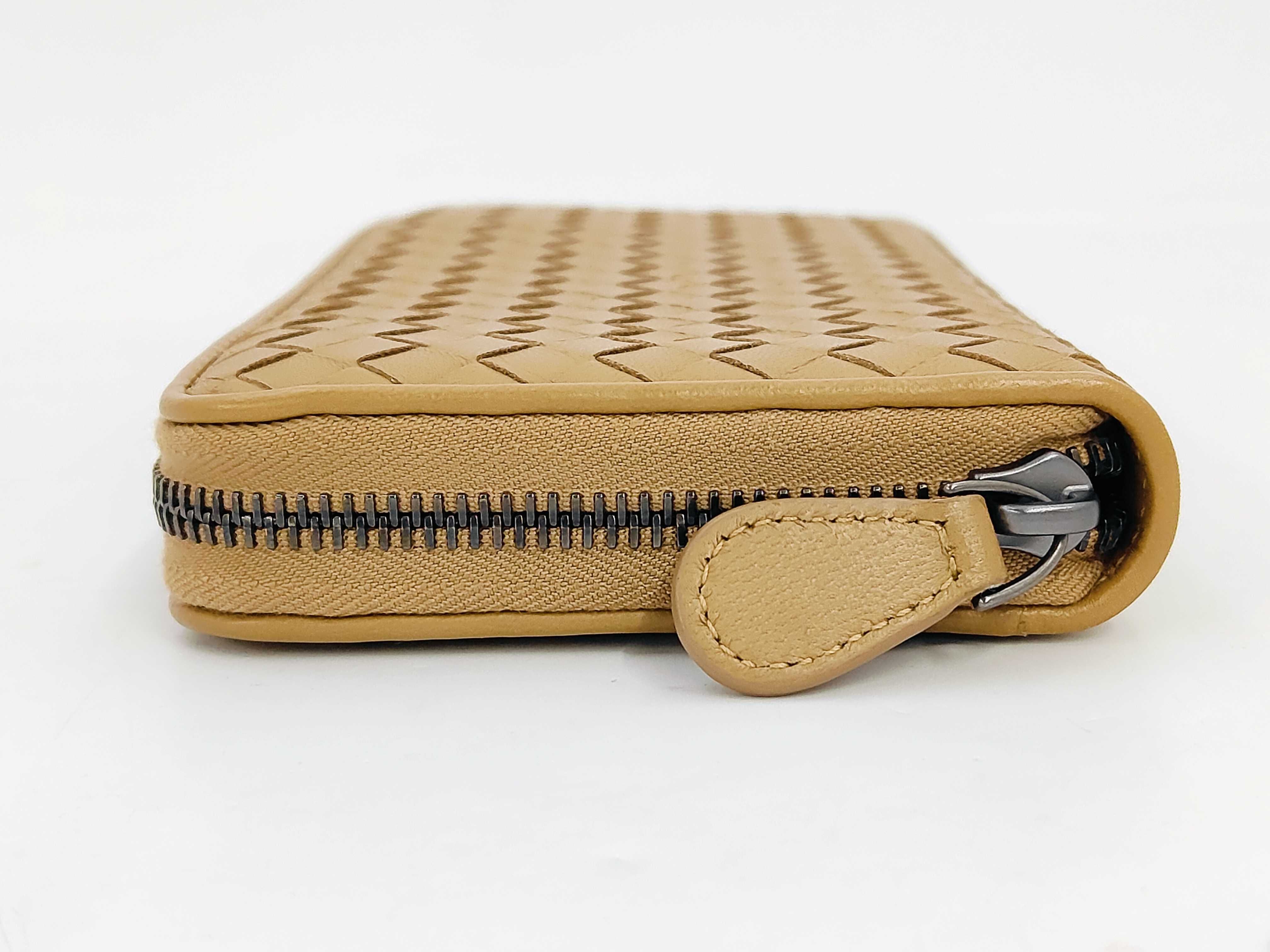 Intrecciato Brand Zip Long Wallet — view 6