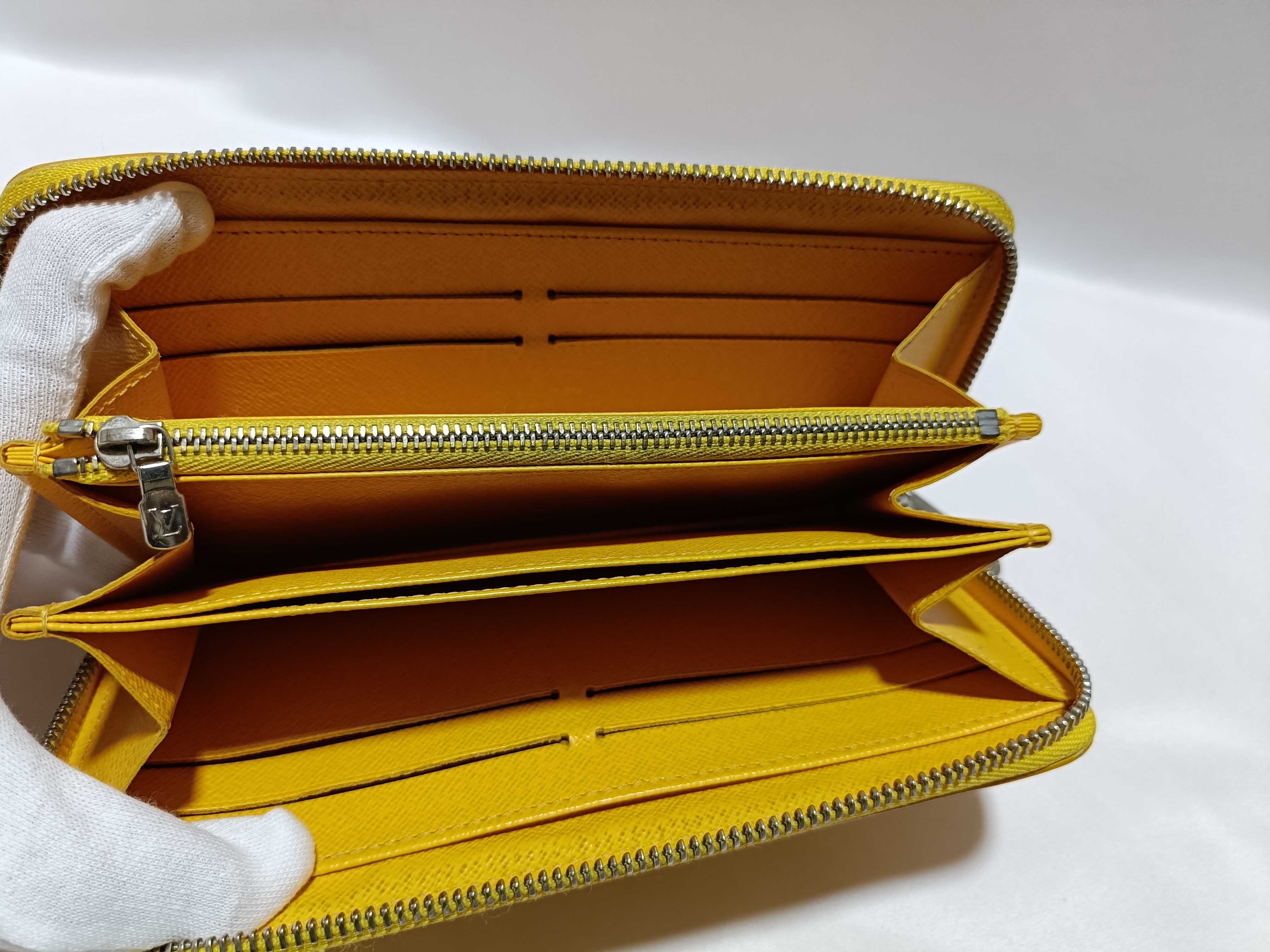 Epi Zippy Wallet — view 12