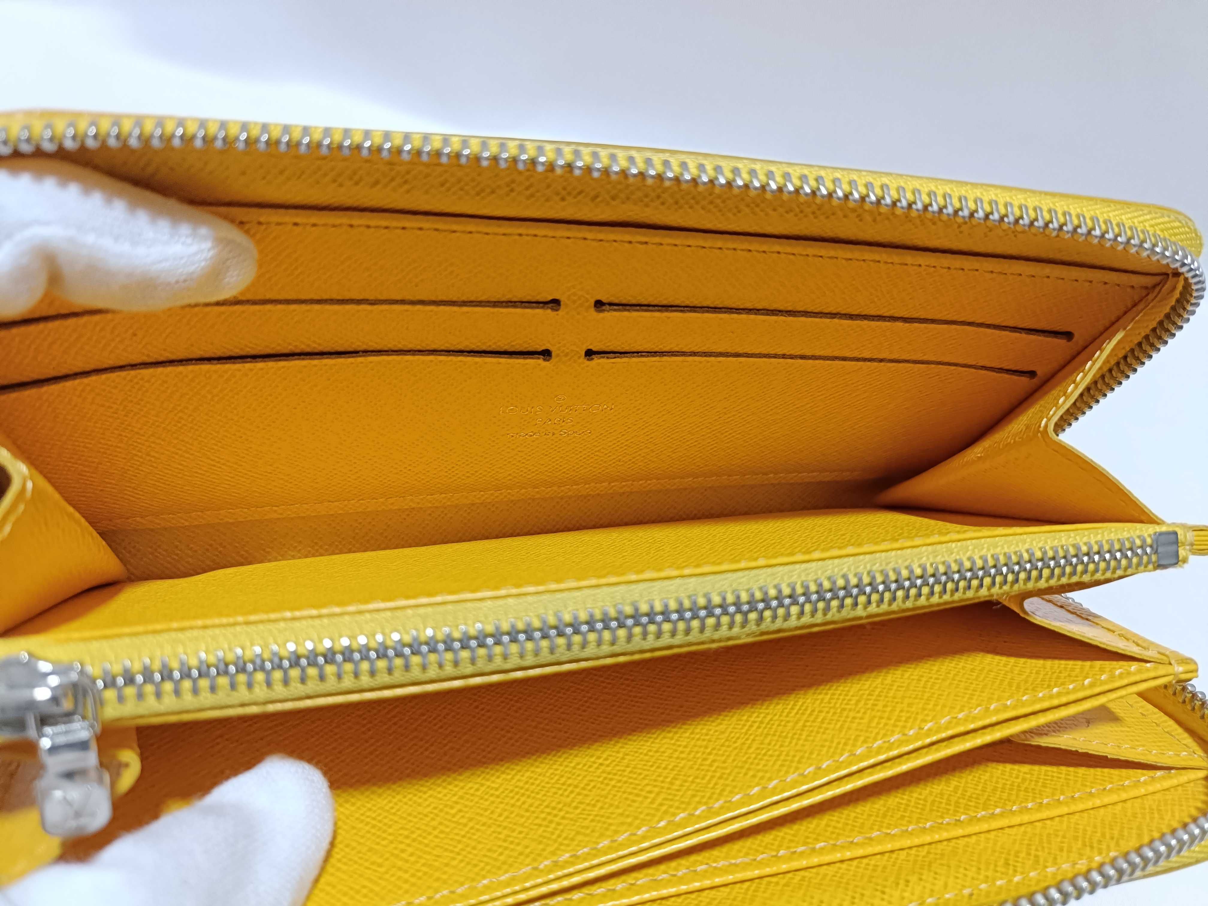 Epi Zippy Wallet — view 13