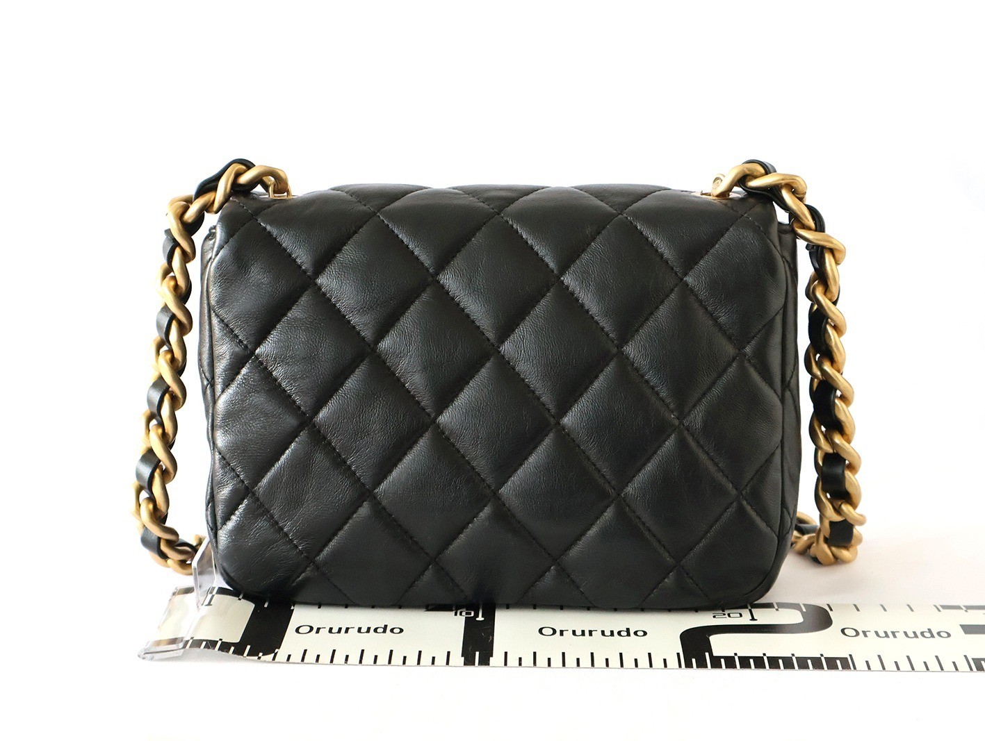 Matelassé Lambskin Chain Shoulder Bag, Black — view 2