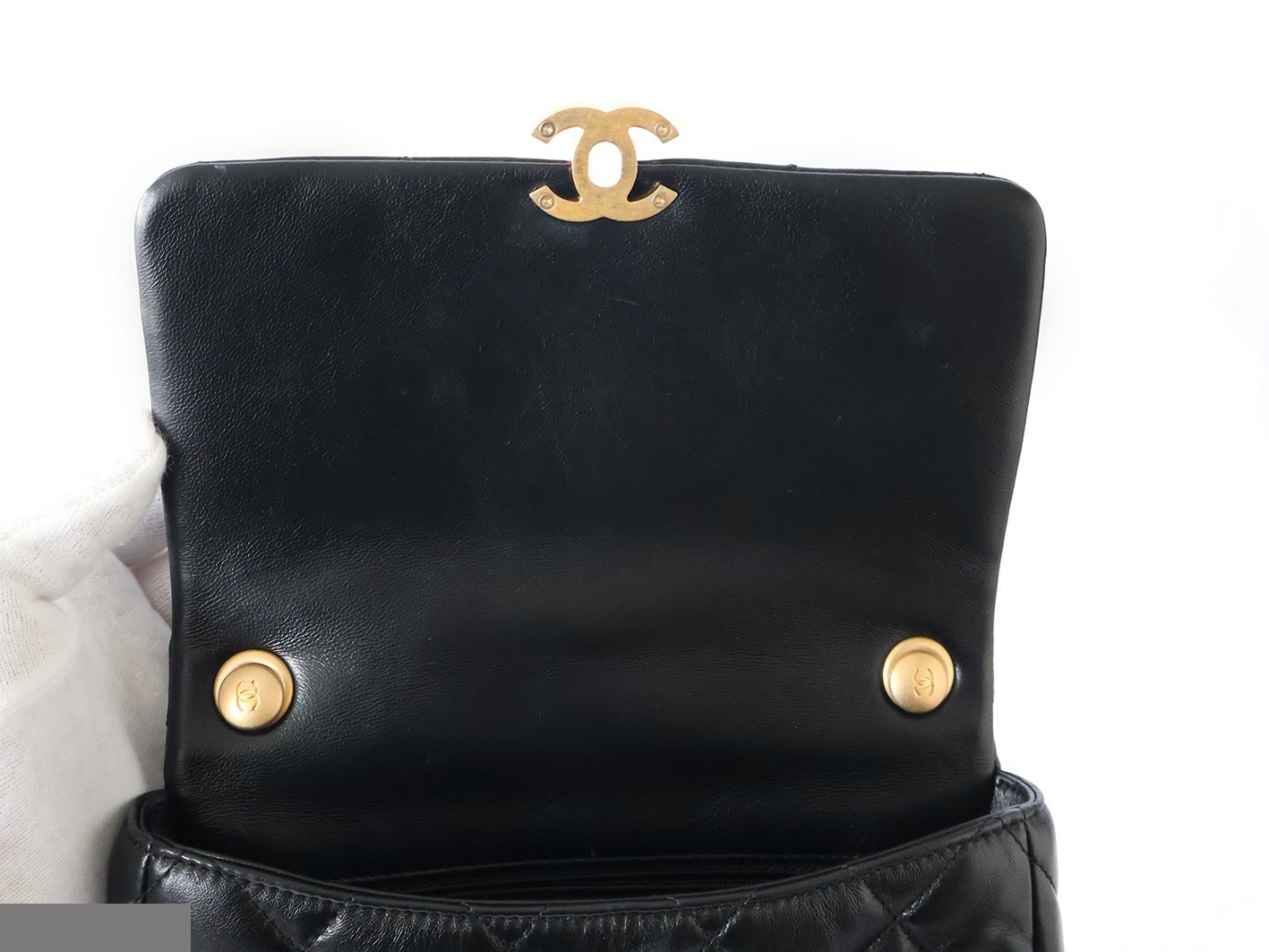 Matelassé Lambskin Chain Shoulder Bag, Black — view 10